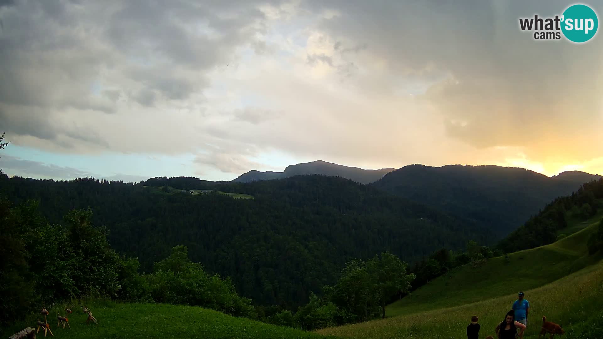 Webcam Brunarica Dražgoše – Vista live sul Ratitovec (1666 m)