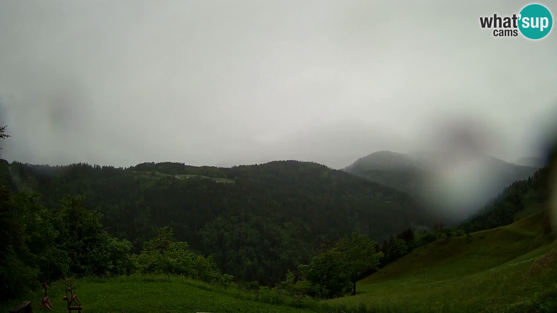 Webcam Brunarica Dražgoše – Vista live sul Ratitovec (1666 m)
