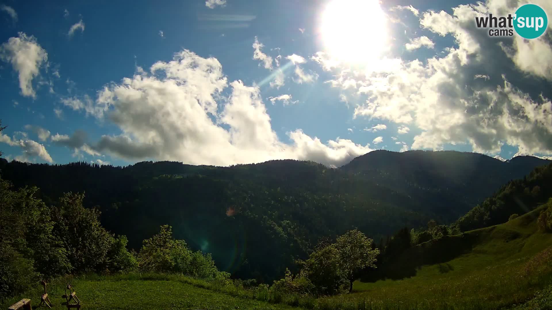 Webcam Brunarica Dražgoše – Liveblick auf Ratitovec (1666 m)