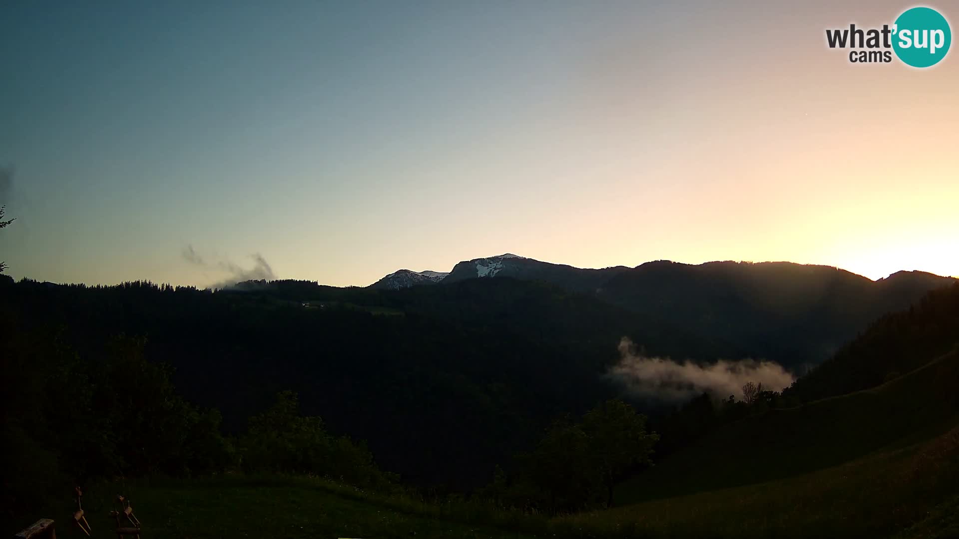 Webcam Brunarica Dražgoše – Liveblick auf Ratitovec (1666 m)