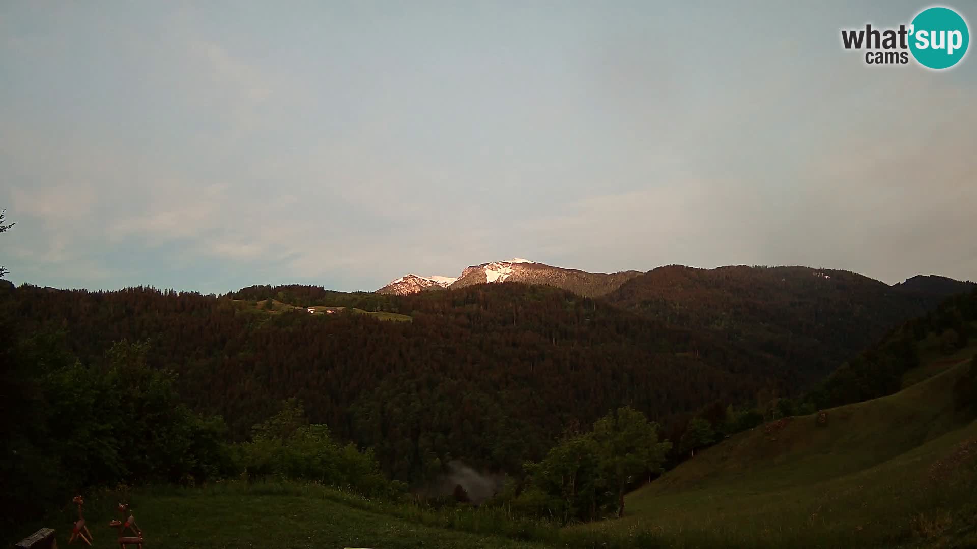 Webcam Brunarica Dražgoše – Live View of Ratitovec (1666 m)