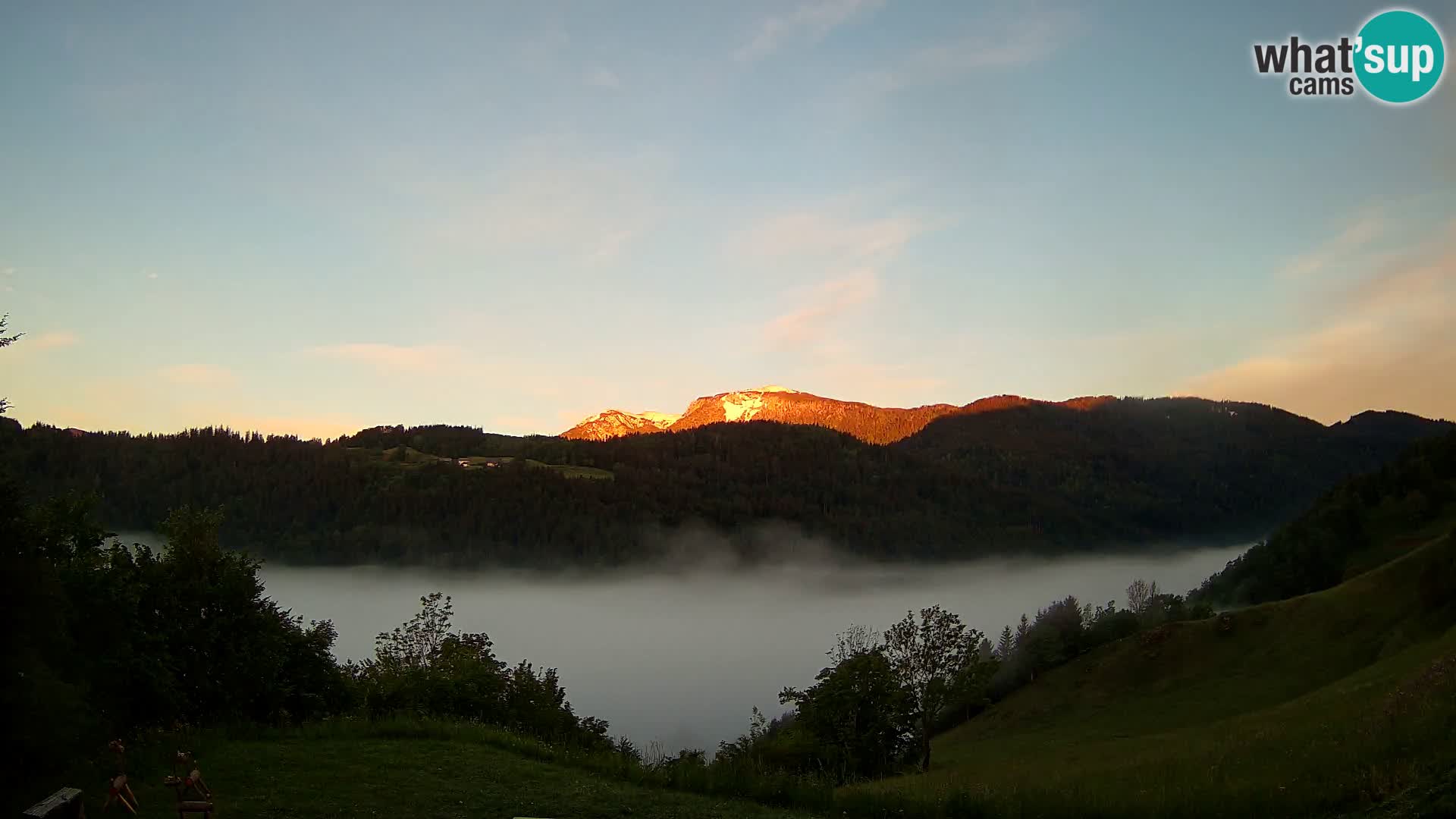Webcam Brunarica Dražgoše – Liveblick auf Ratitovec (1666 m)