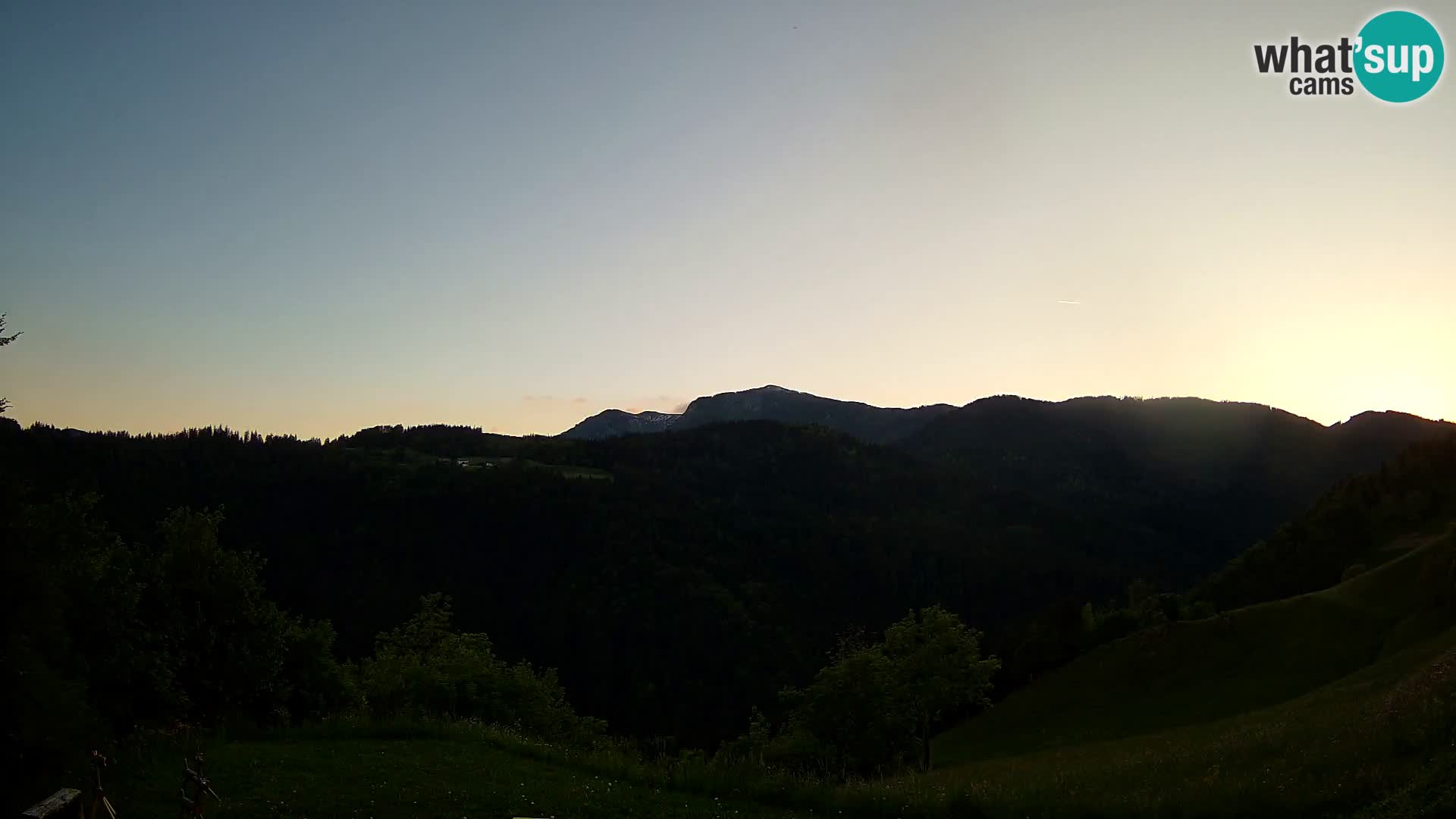 Webcam Brunarica Dražgoše – Liveblick auf Ratitovec (1666 m)