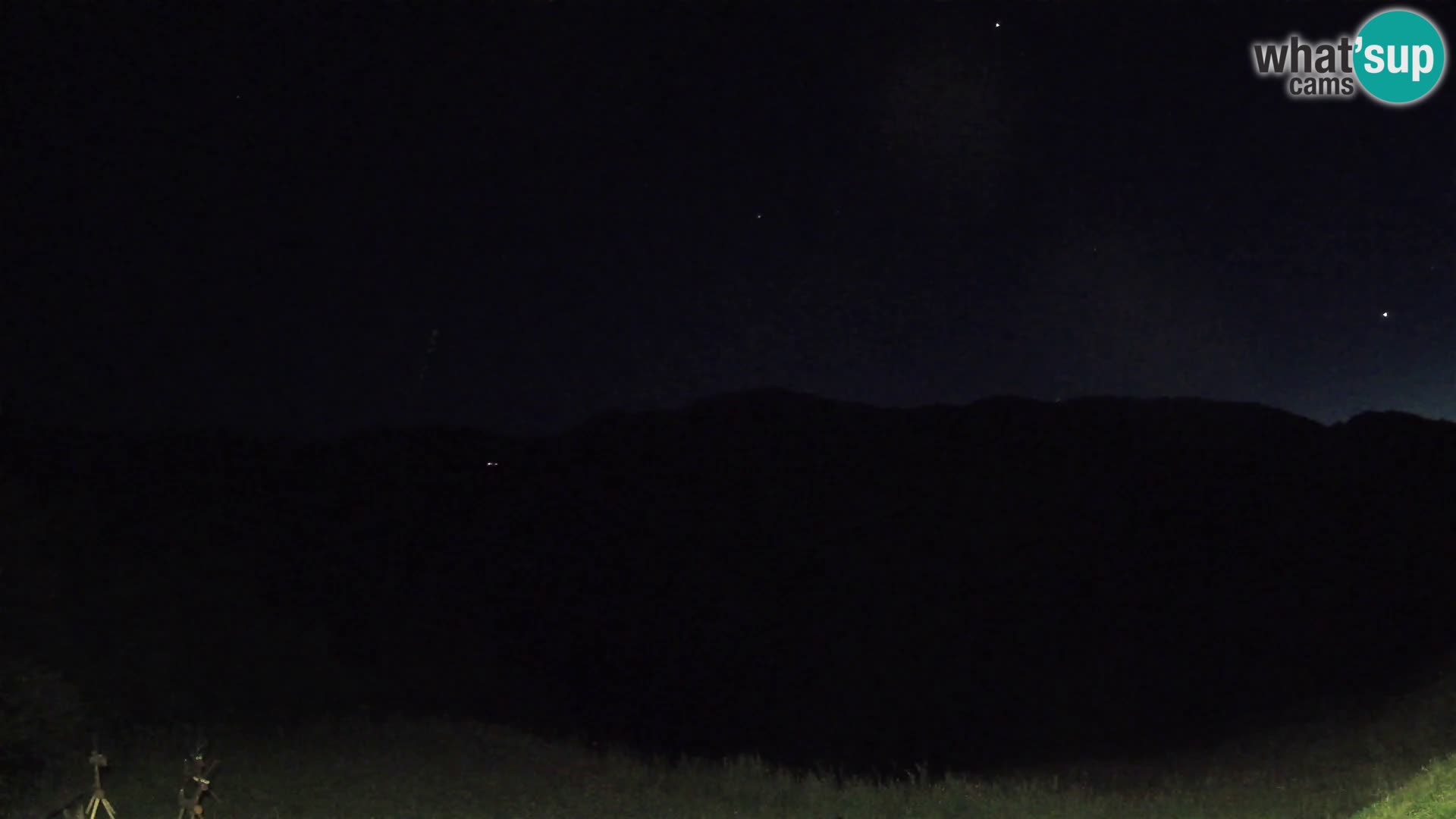 Webcam Brunarica Dražgoše – Live View of Ratitovec (1666 m)