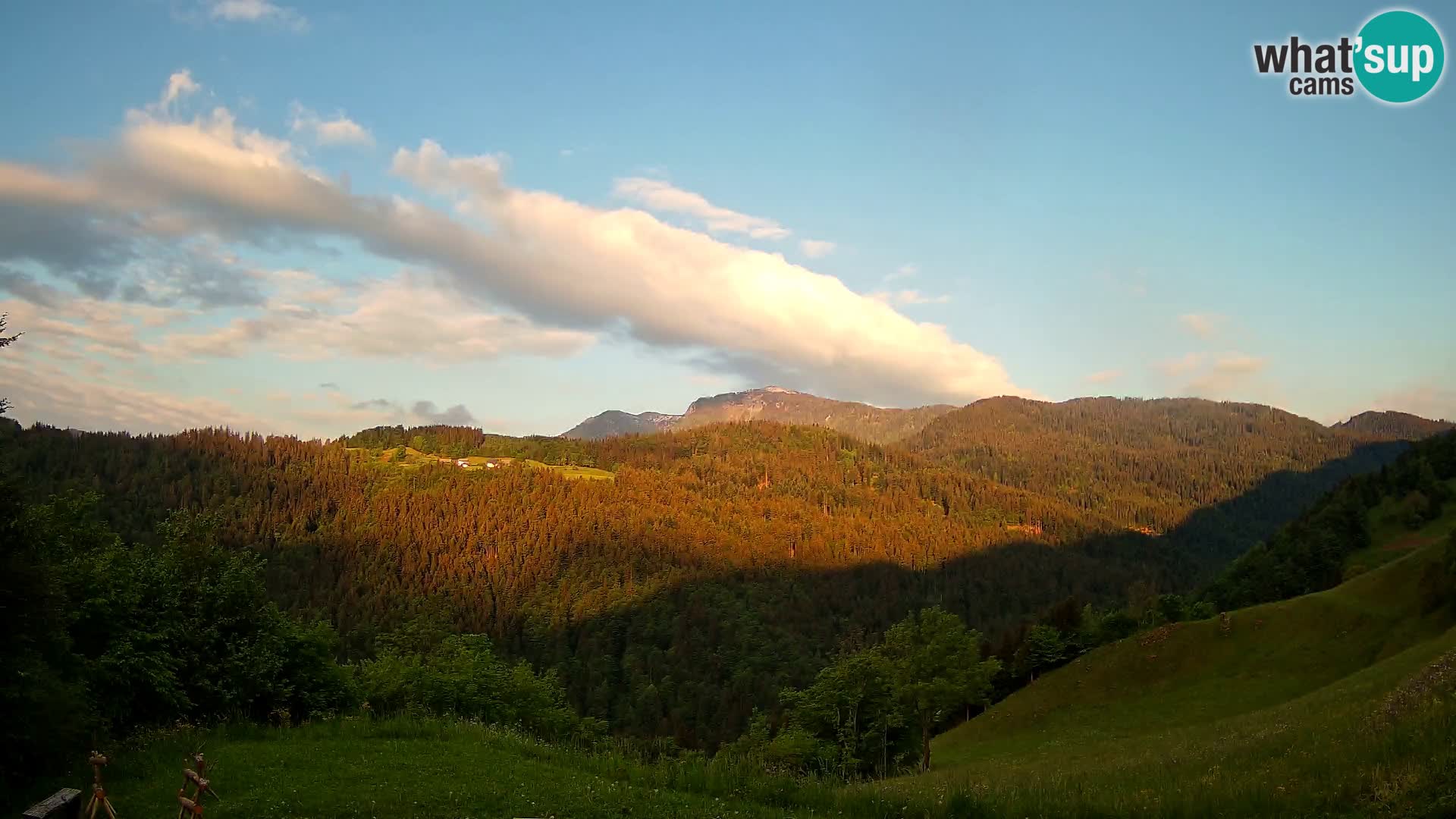 Webcam Brunarica Dražgoše – Liveblick auf Ratitovec (1666 m)
