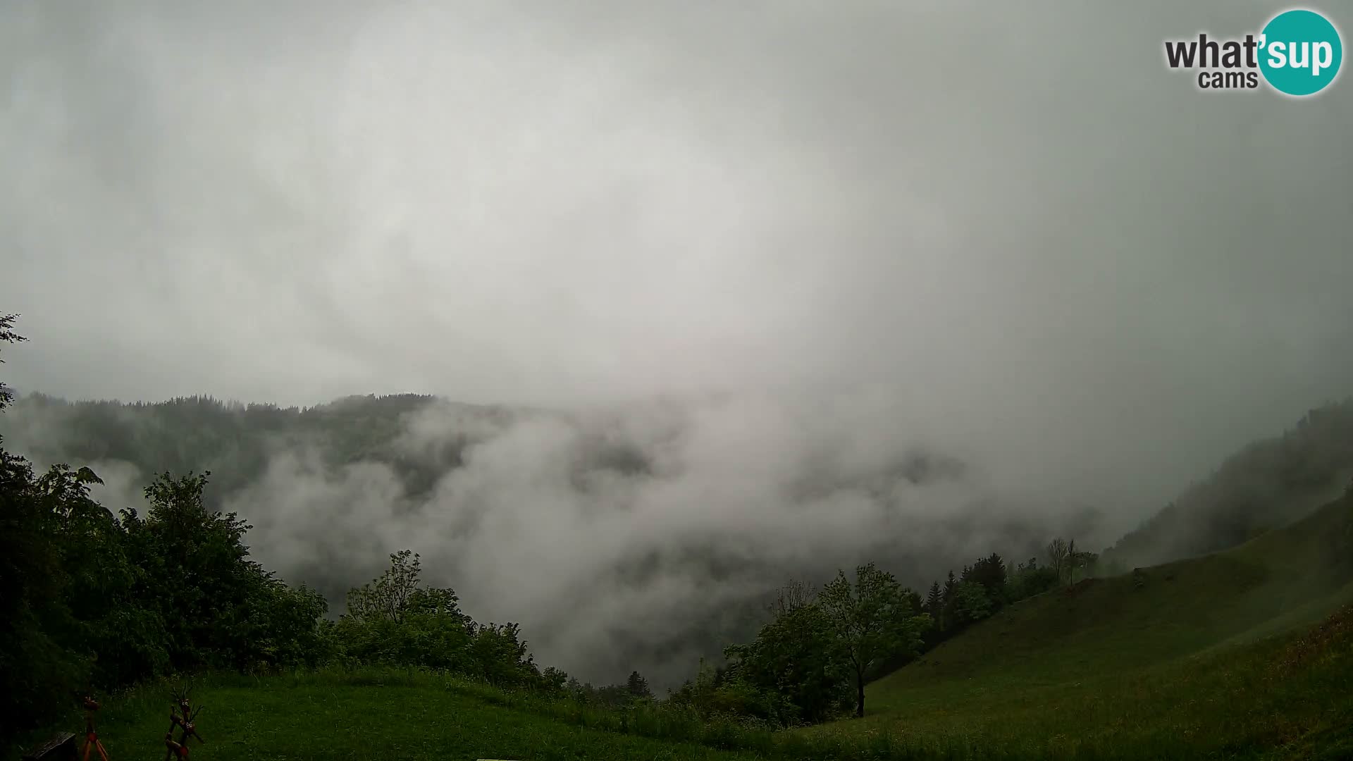 Webcam Brunarica Dražgoše – Liveblick auf Ratitovec (1666 m)