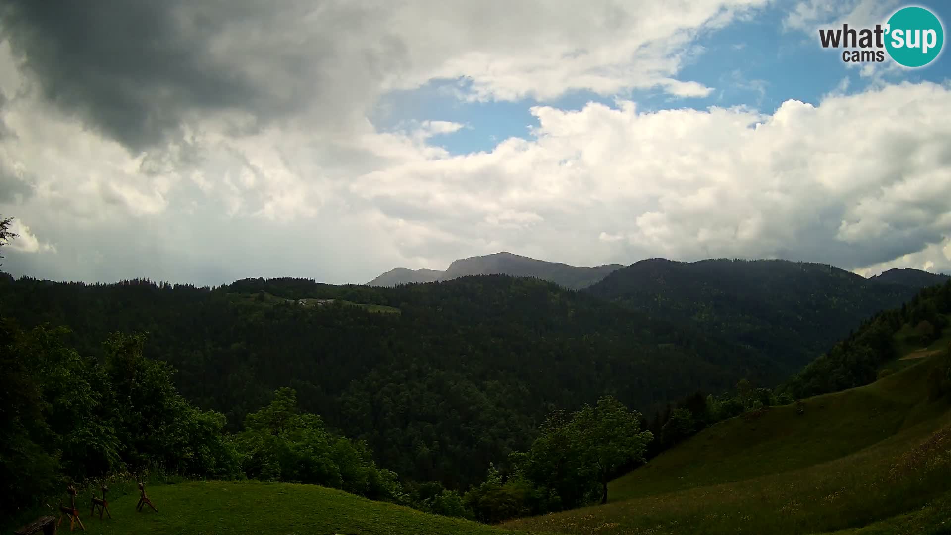 Webcam Brunarica Dražgoše – Liveblick auf Ratitovec (1666 m)