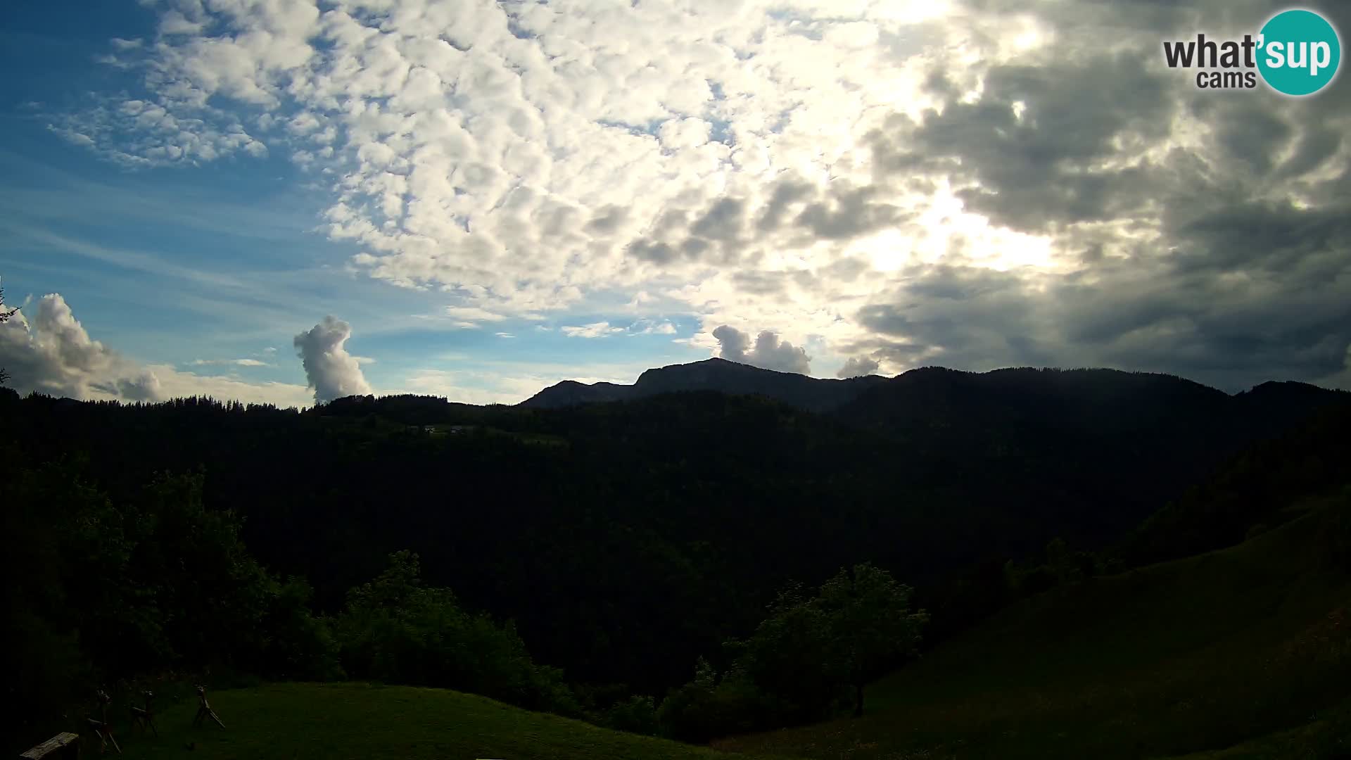 Webcam Brunarica Dražgoše – Vista live sul Ratitovec (1666 m)