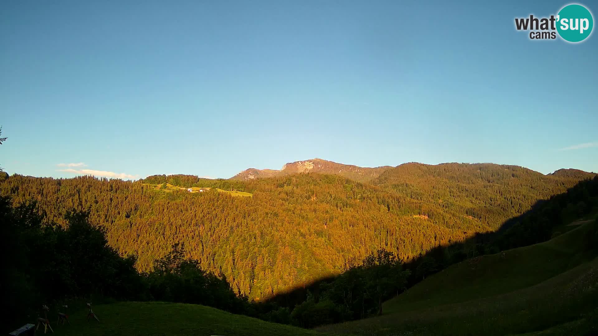 Webcam Brunarica Dražgoše – Liveblick auf Ratitovec (1666 m)