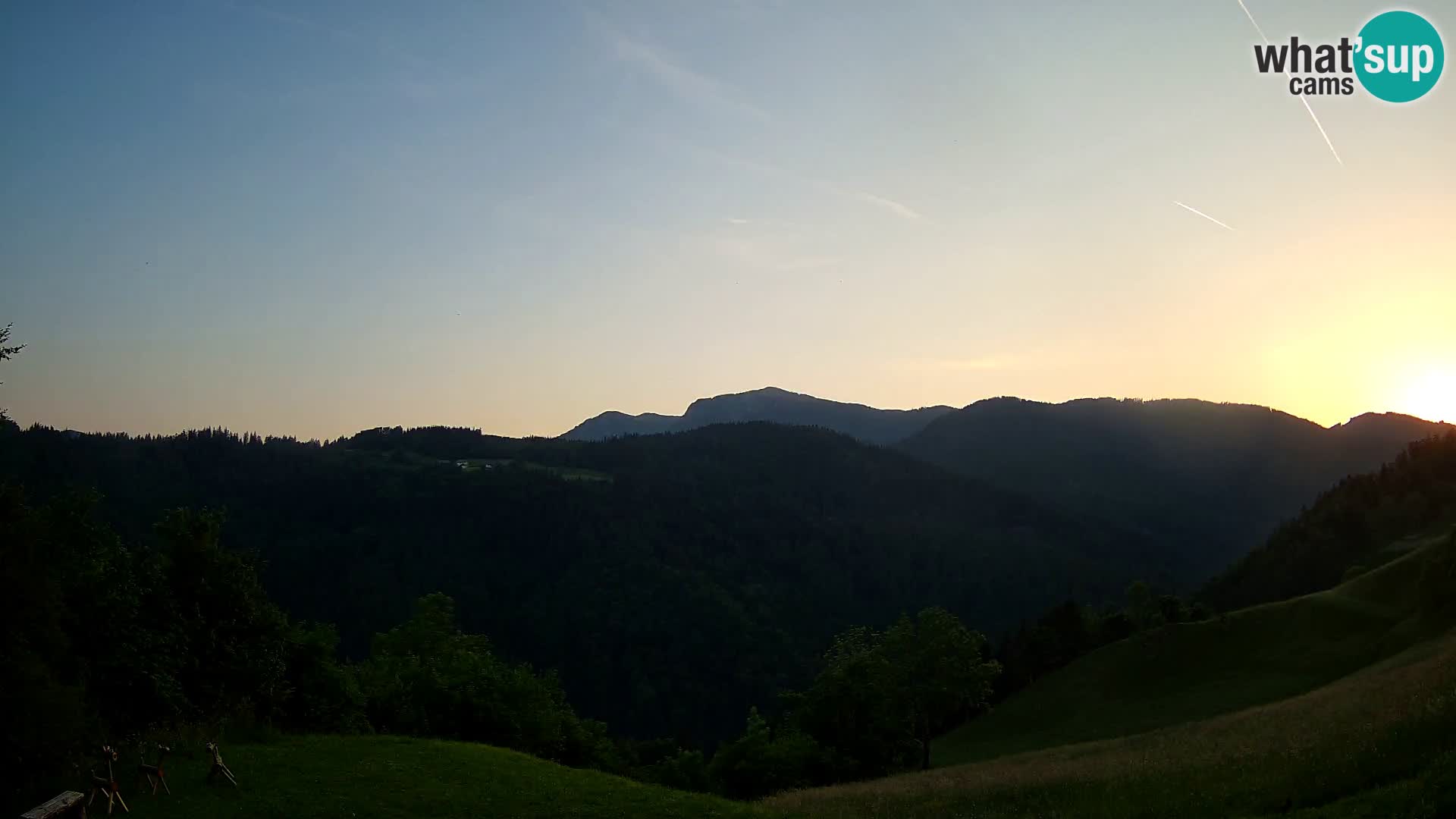Webcam Brunarica Dražgoše – Live View of Ratitovec (1666 m)