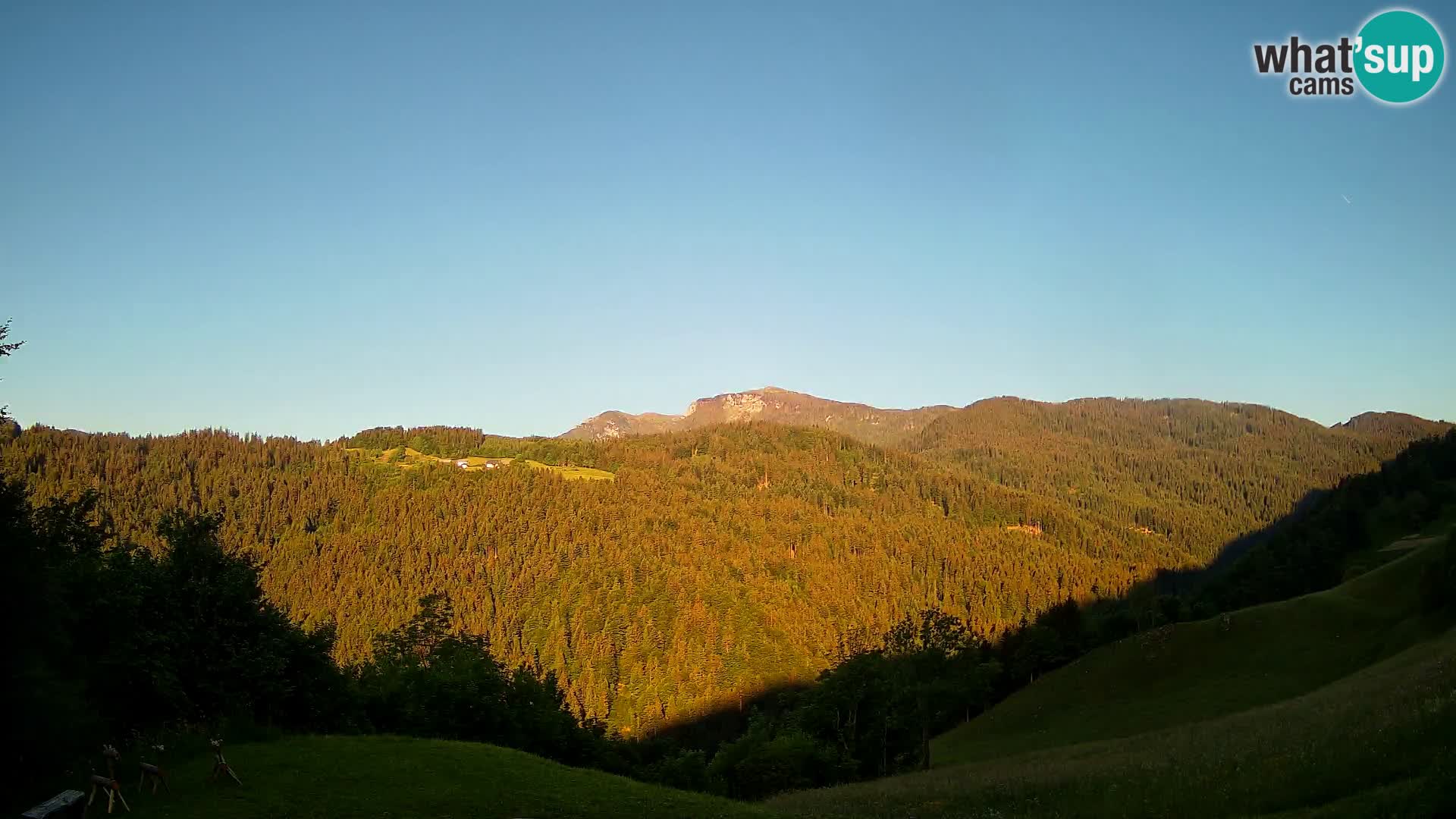 Webcam Brunarica Dražgoše – Vista live sul Ratitovec (1666 m)