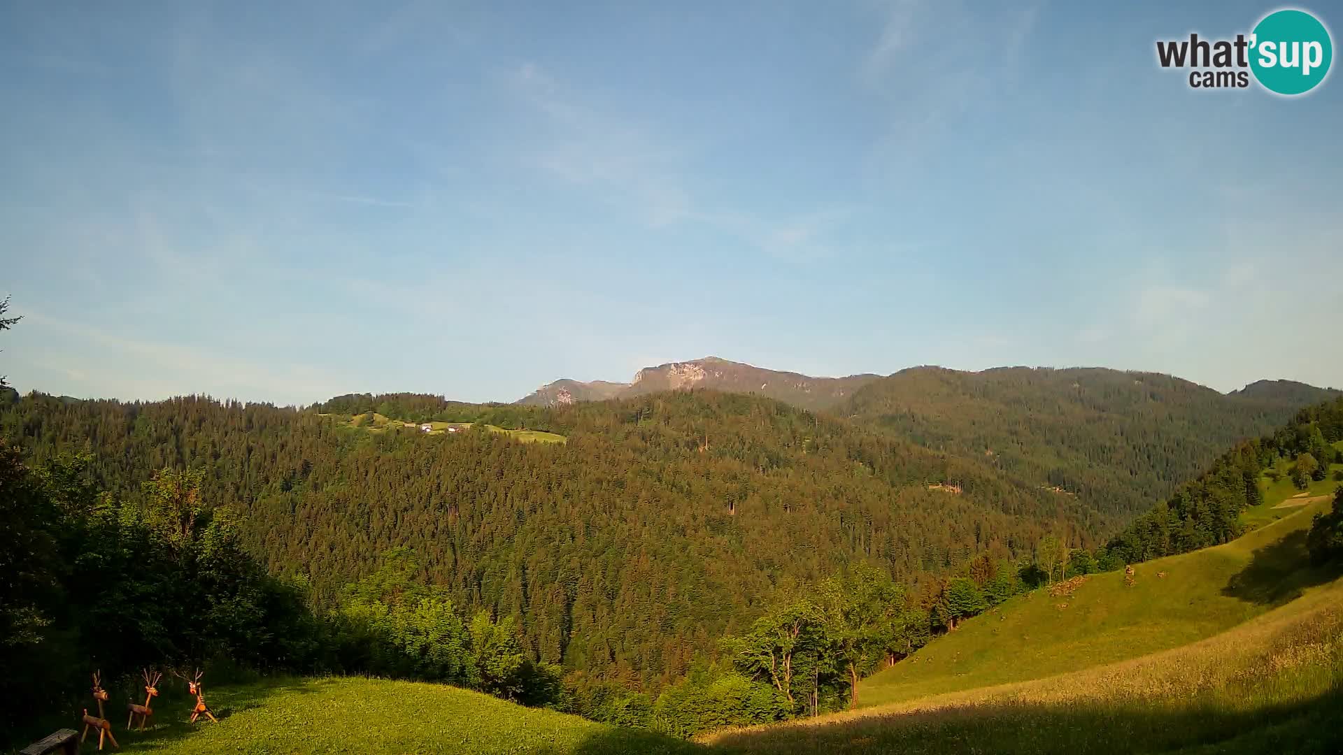 Webcam Brunarica Dražgoše – Liveblick auf Ratitovec (1666 m)