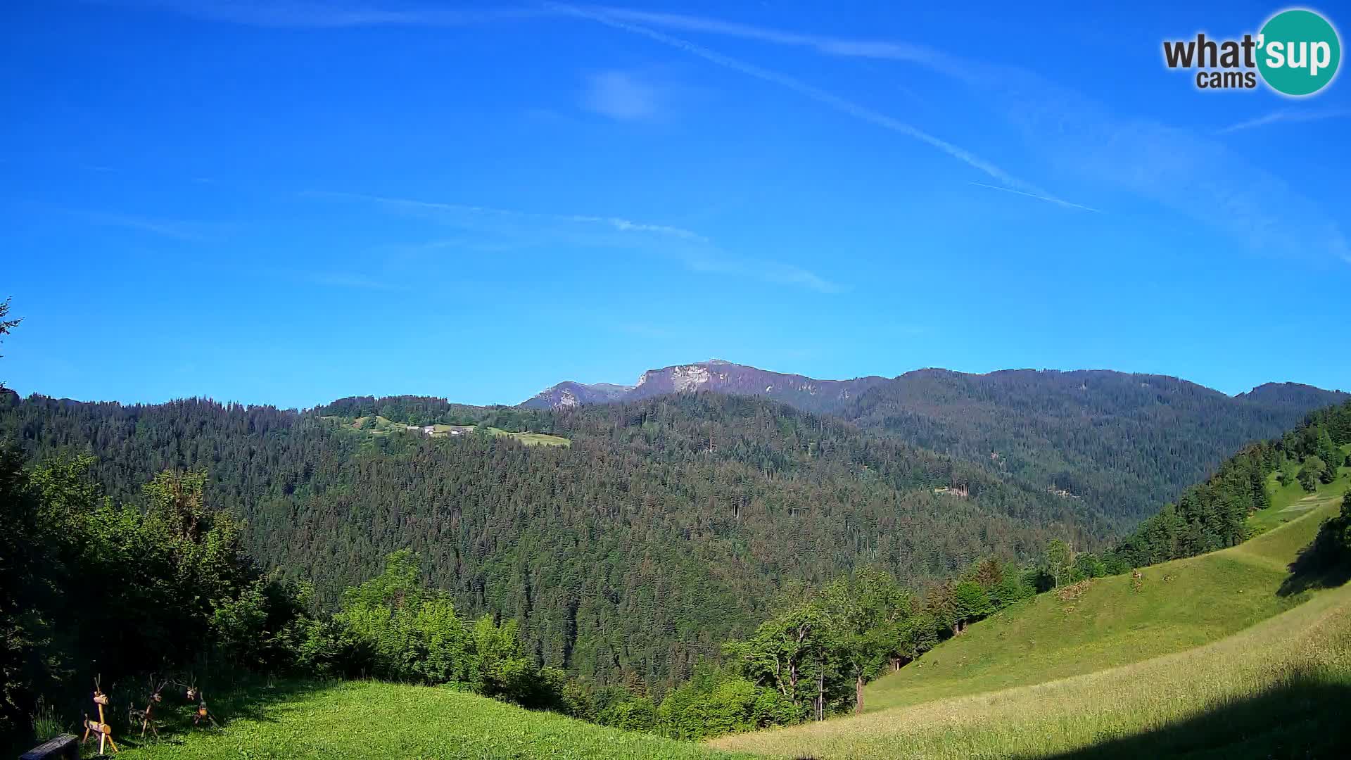 Webcam Brunarica Dražgoše – Liveblick auf Ratitovec (1666 m)