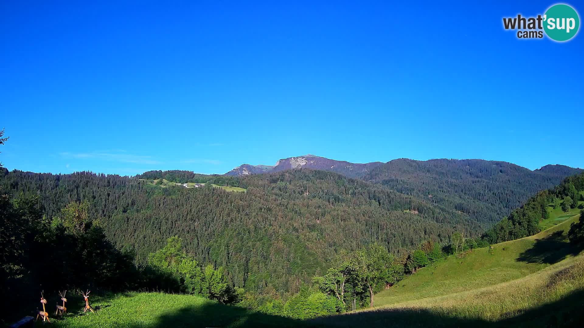 Webcam Brunarica Dražgoše – Liveblick auf Ratitovec (1666 m)