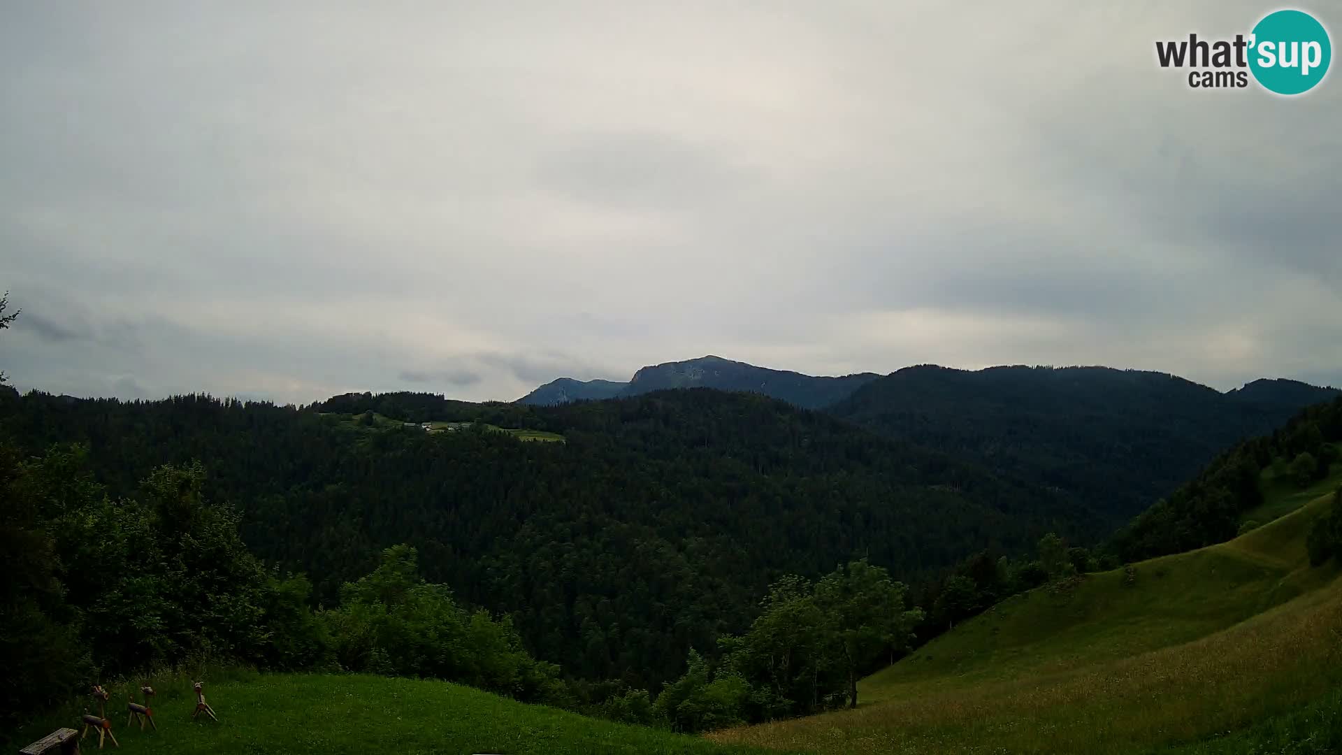 Webcam Brunarica Dražgoše – Liveblick auf Ratitovec (1666 m)