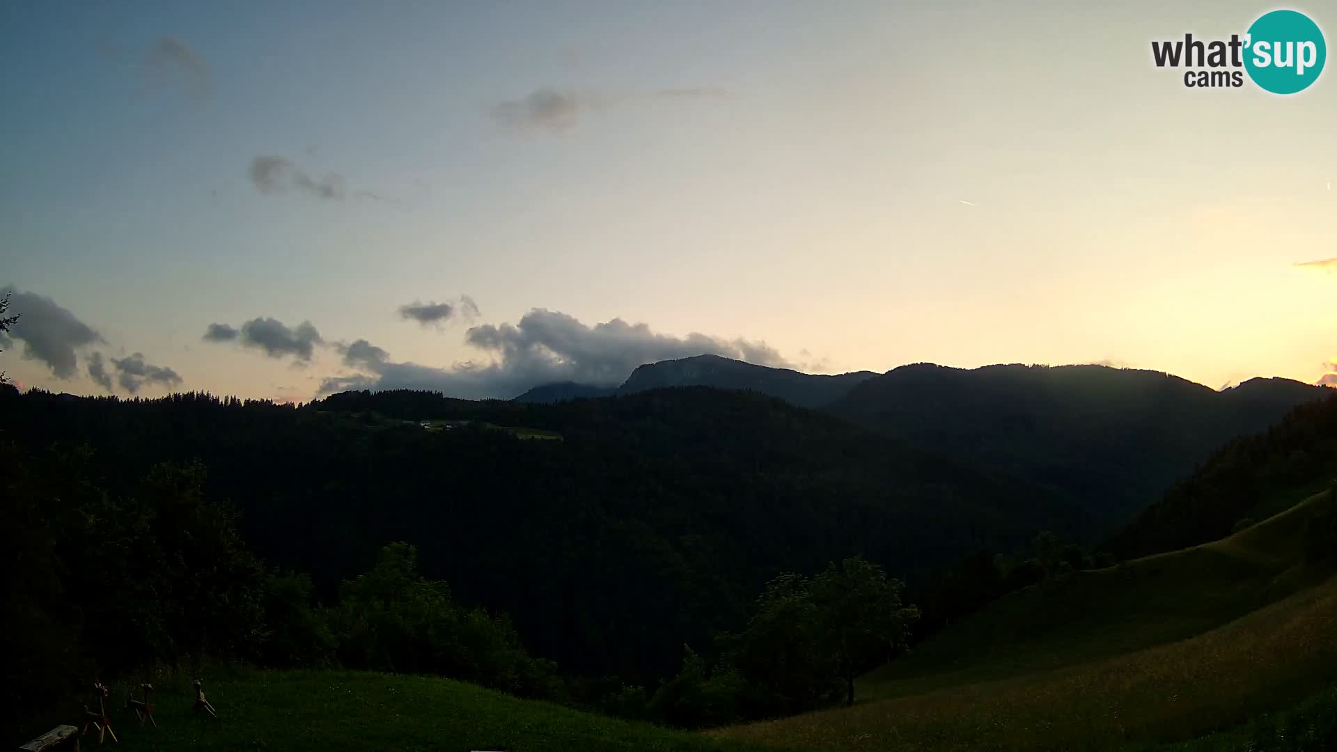 Webcam Brunarica Dražgoše – Vista live sul Ratitovec (1666 m)
