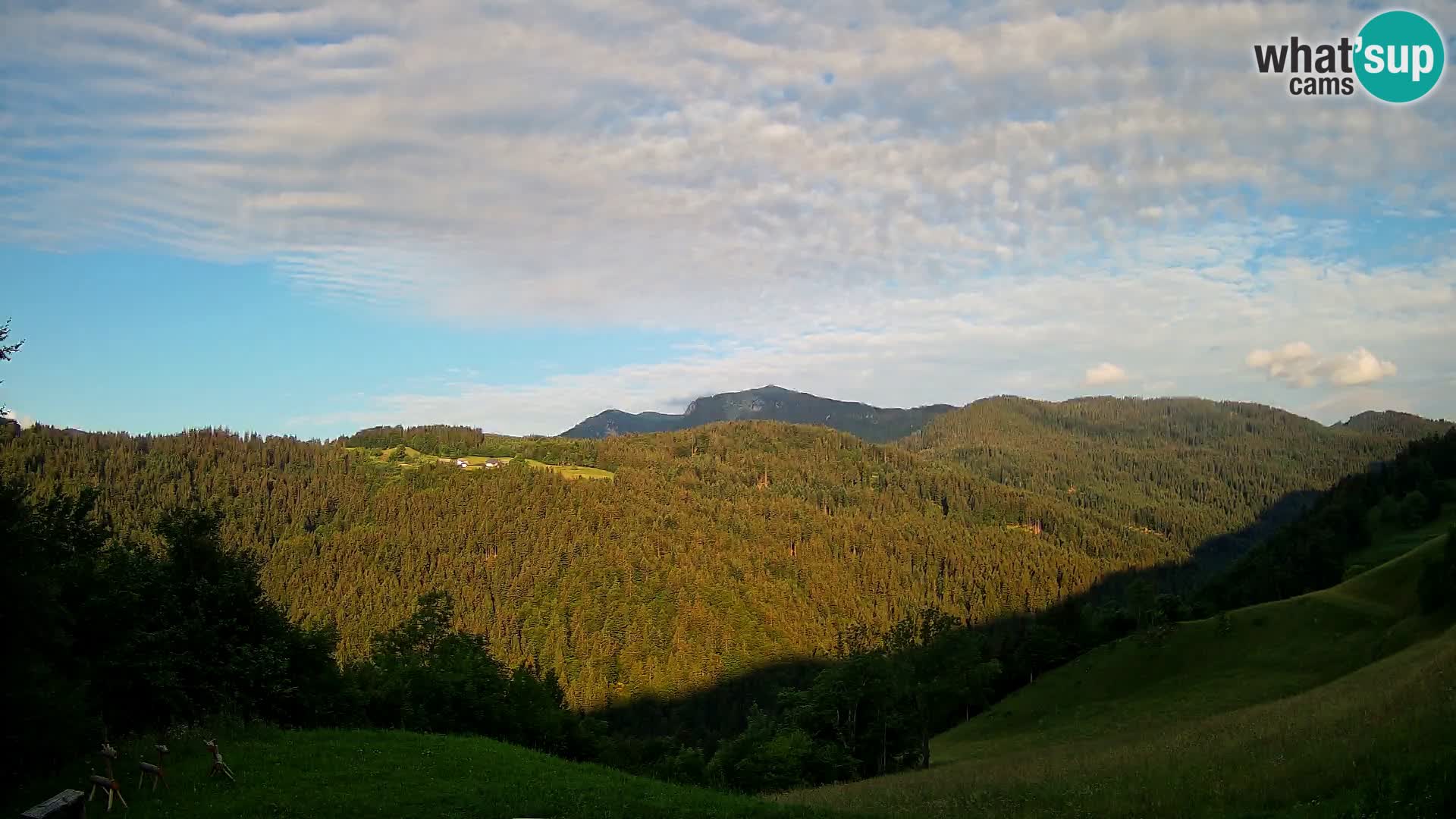 Webcam Brunarica Dražgoše – Liveblick auf Ratitovec (1666 m)