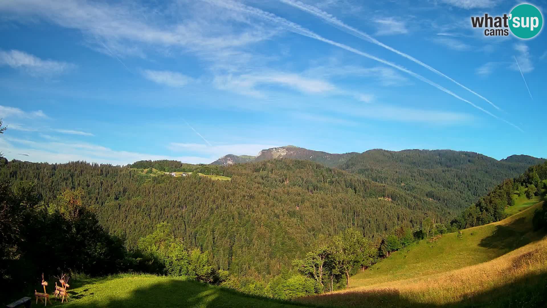 Webcam Brunarica Dražgoše – Liveblick auf Ratitovec (1666 m)