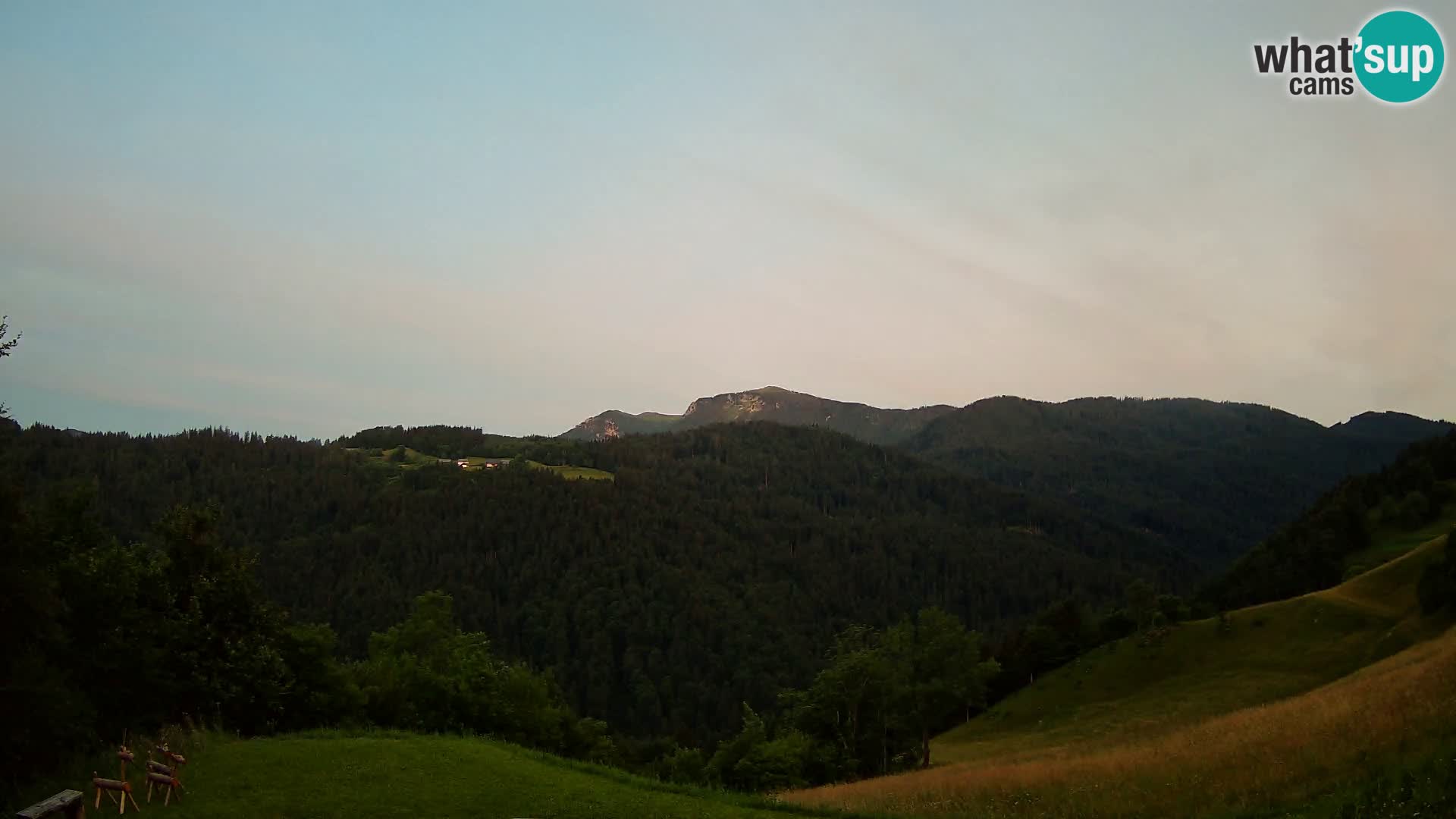Webcam Brunarica Dražgoše – Vista live sul Ratitovec (1666 m)