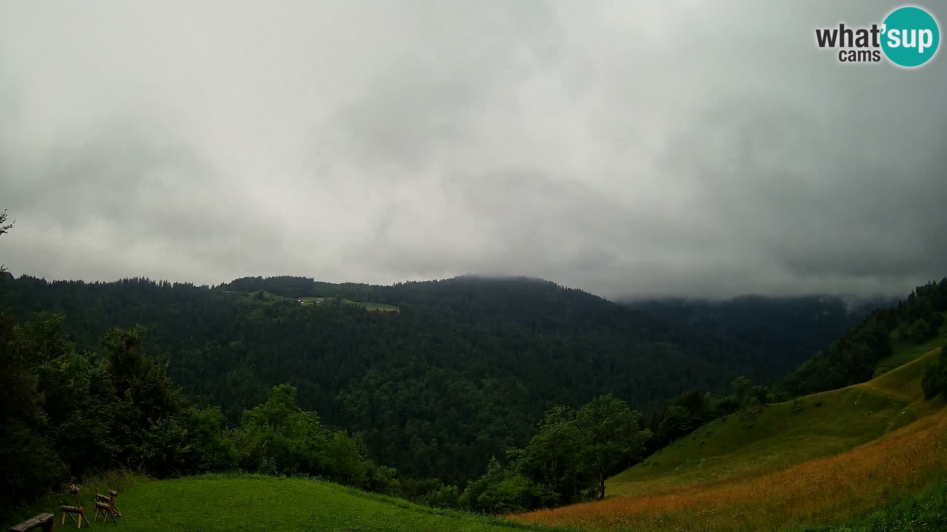 Webcam Brunarica Dražgoše – Liveblick auf Ratitovec (1666 m)