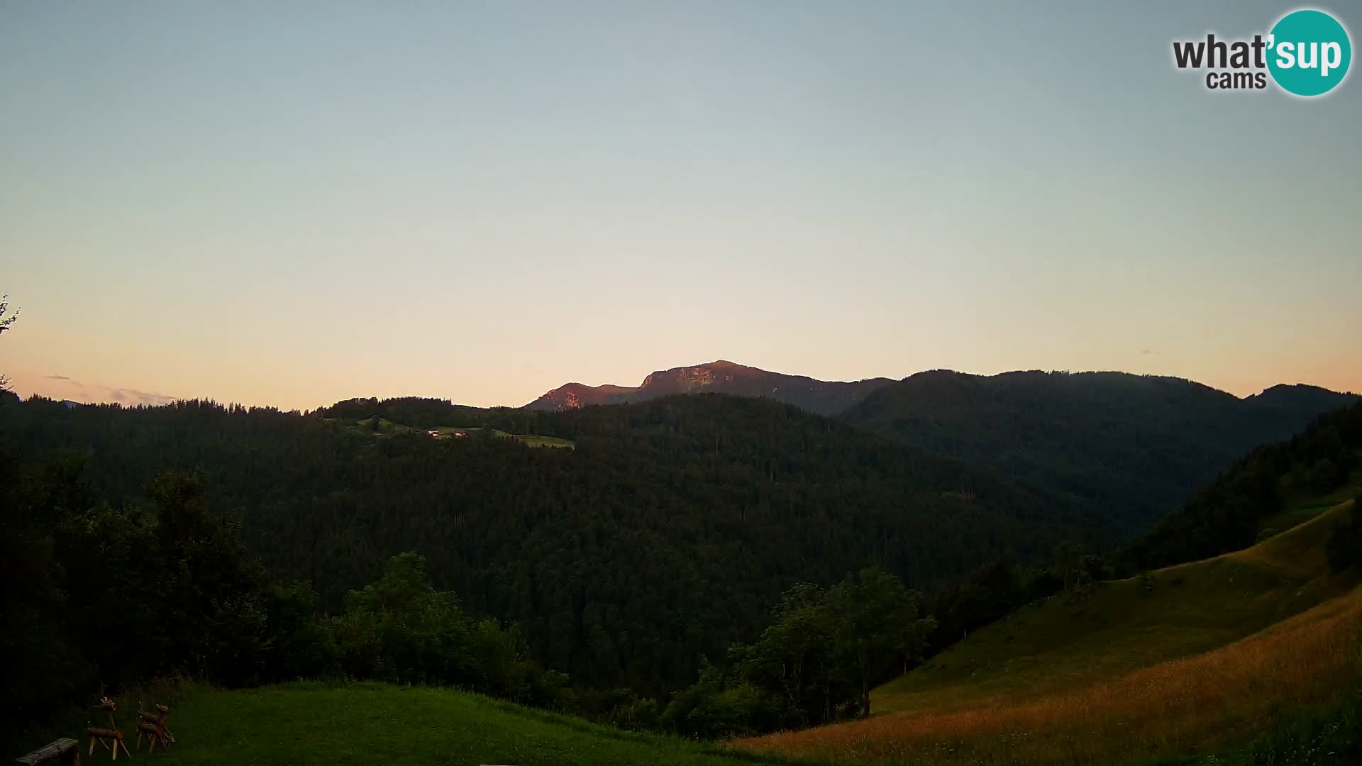 Webcam Brunarica Dražgoše – Vista live sul Ratitovec (1666 m)