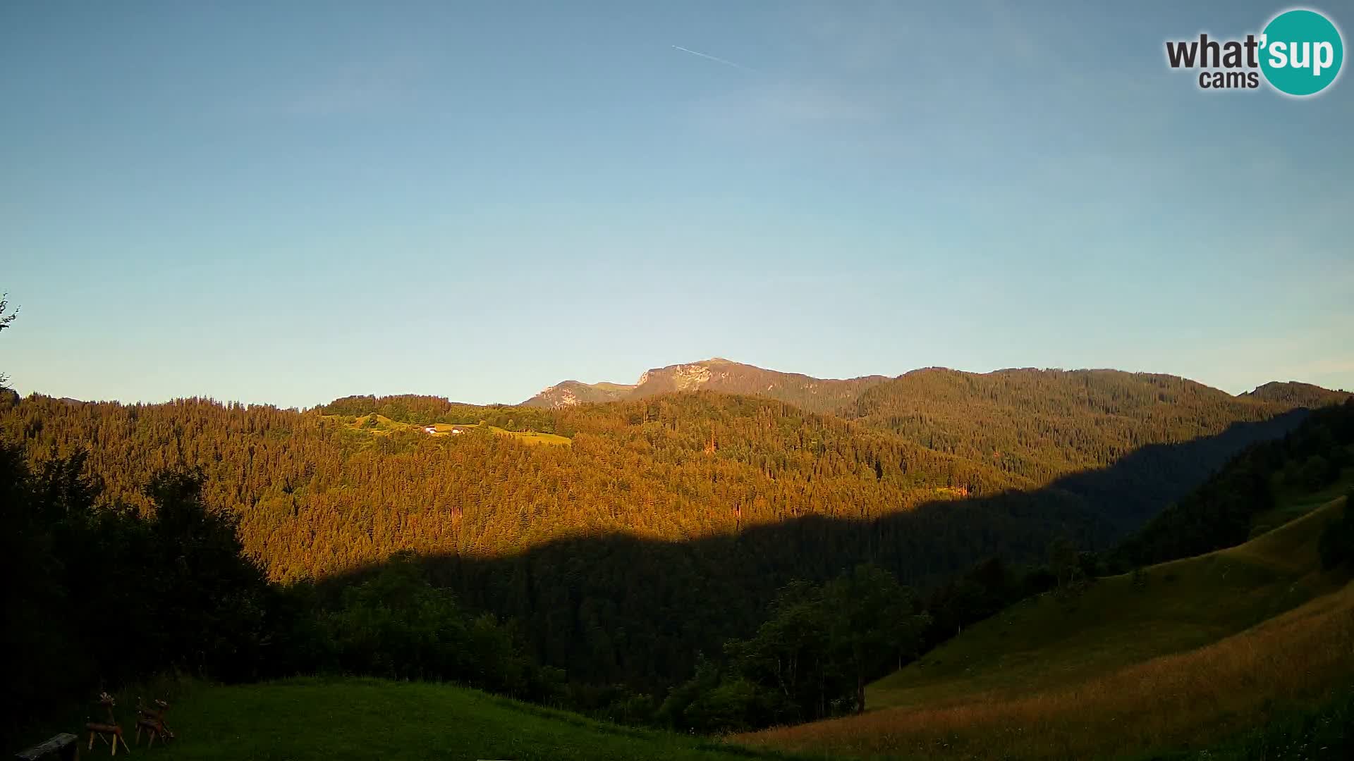 Webcam Brunarica Dražgoše – Vista live sul Ratitovec (1666 m)