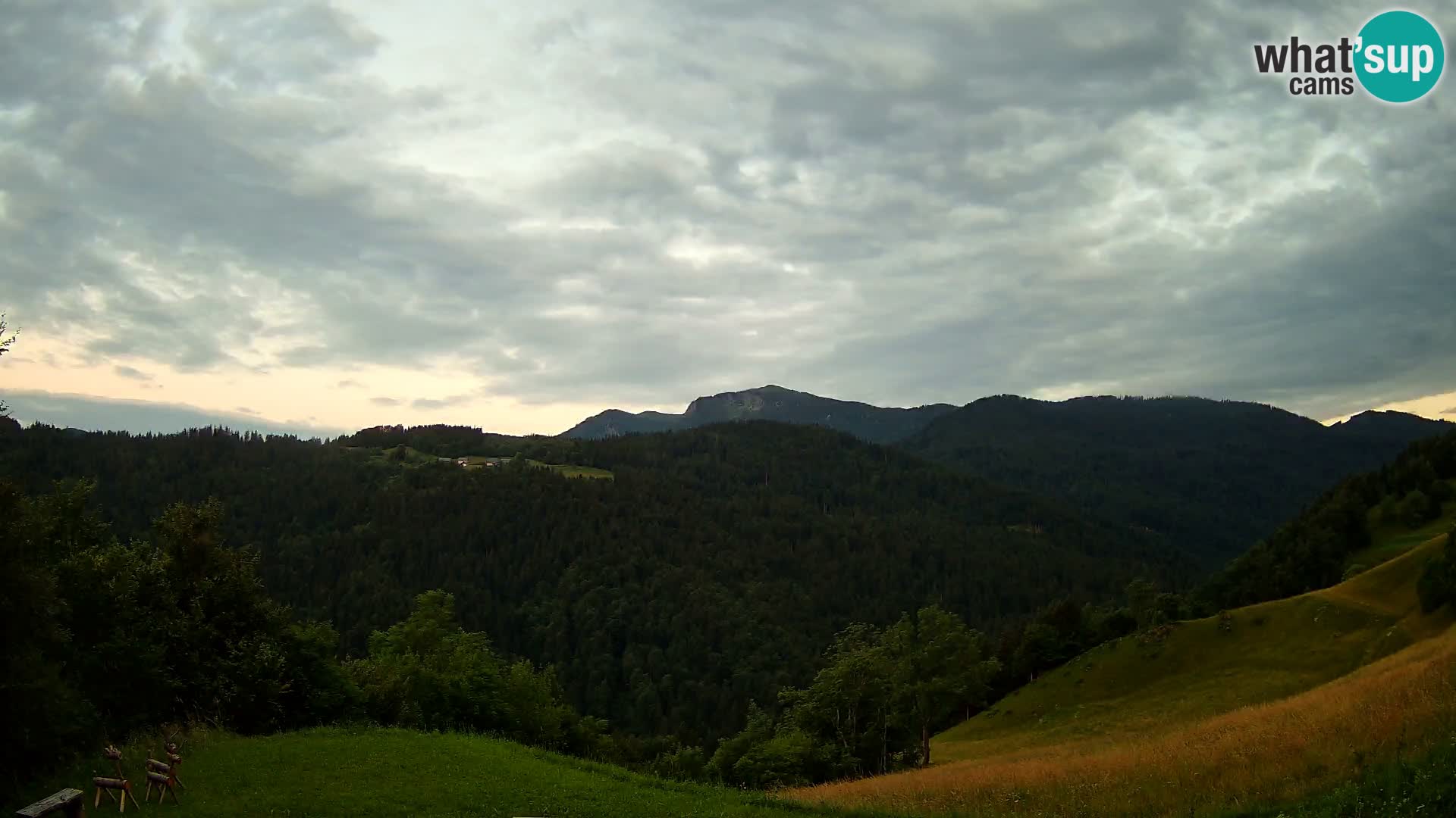 Webcam Brunarica Dražgoše – Liveblick auf Ratitovec (1666 m)