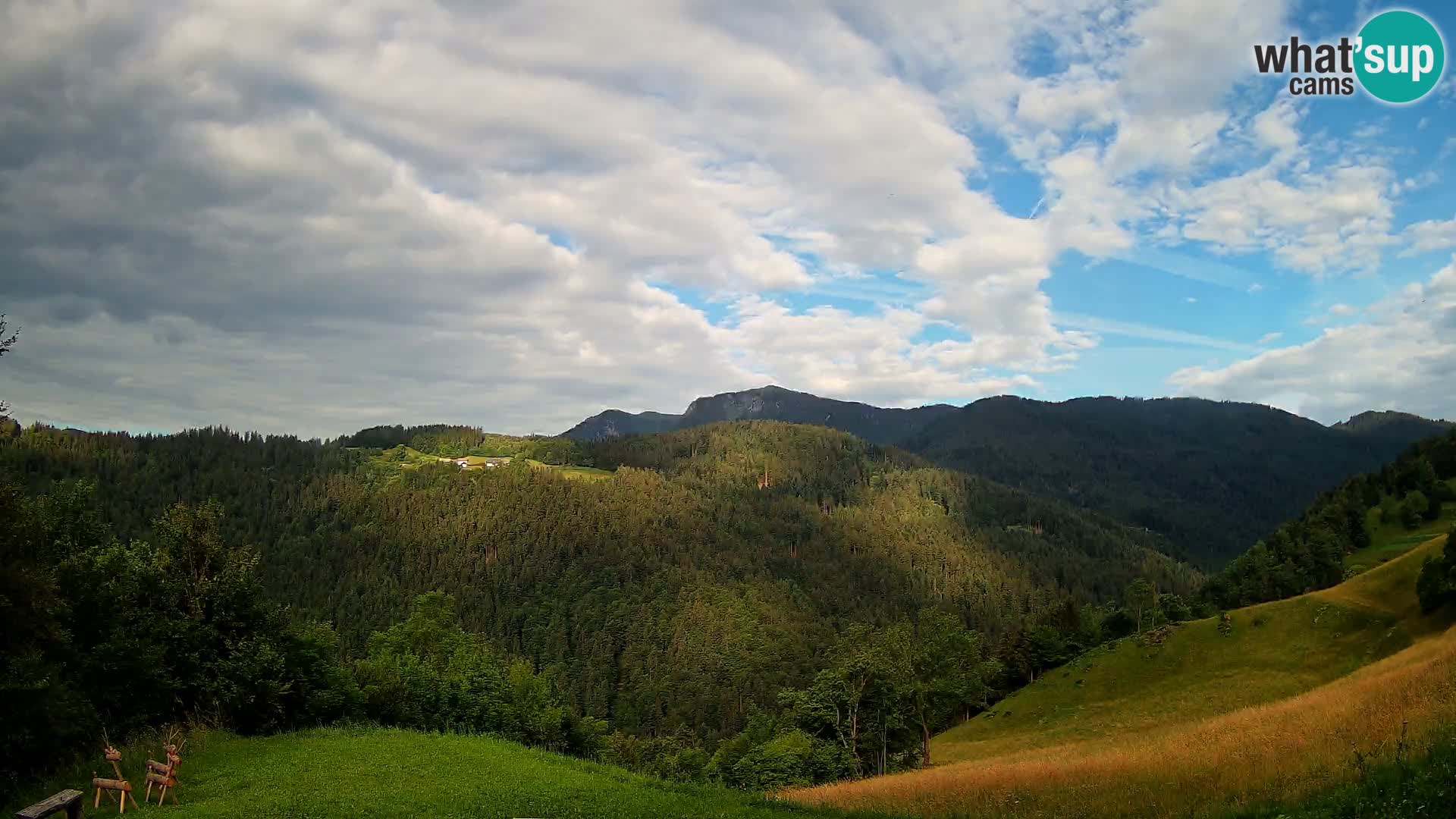 Webcam Brunarica Dražgoše – Liveblick auf Ratitovec (1666 m)