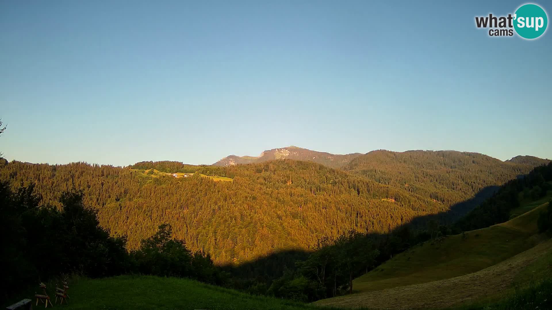 Webcam Brunarica Dražgoše – Liveblick auf Ratitovec (1666 m)
