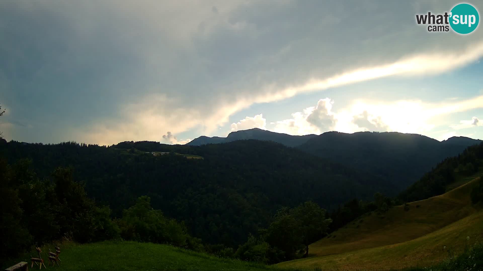 Webcam Brunarica Dražgoše – Vista live sul Ratitovec (1666 m)