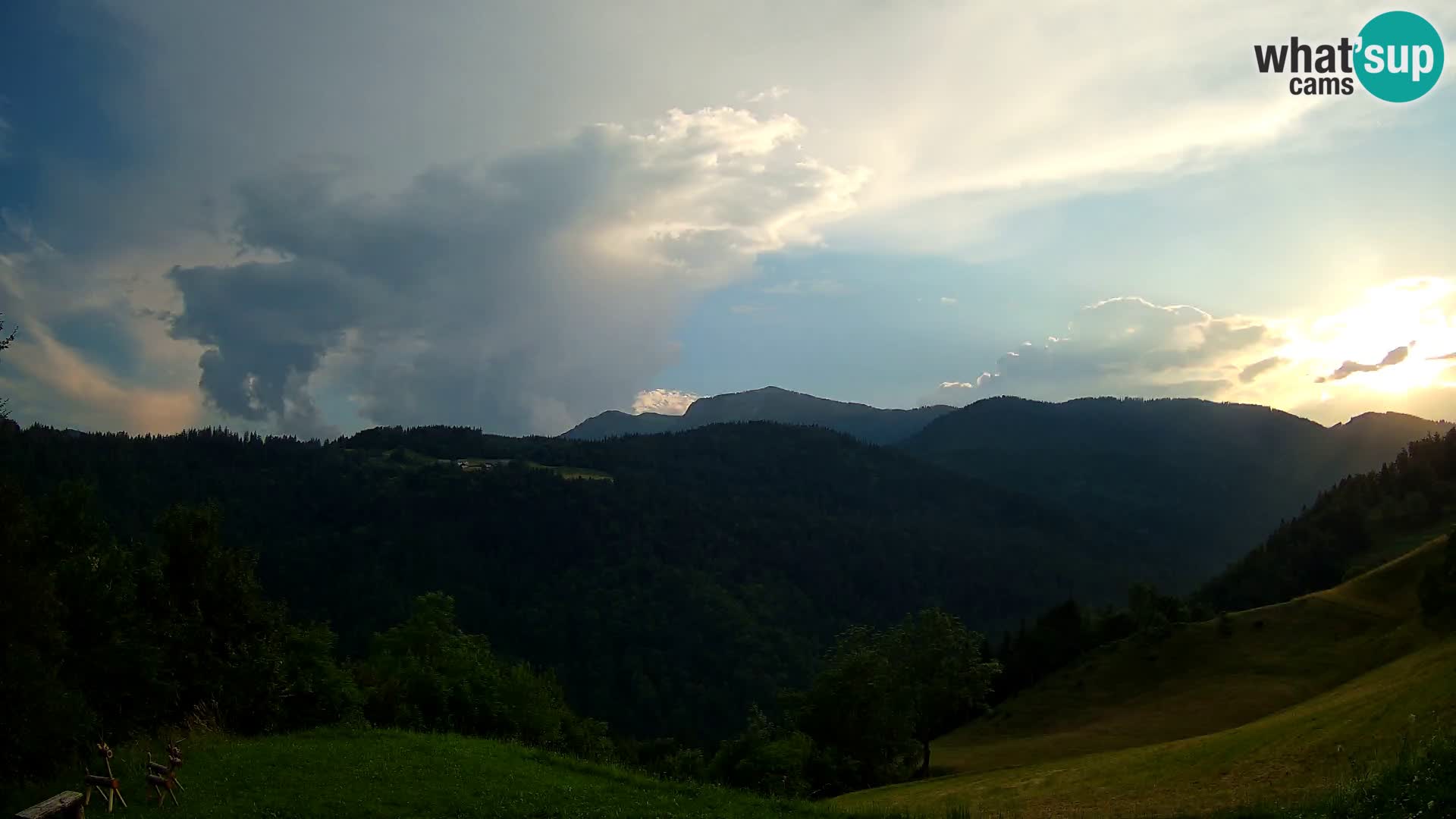 Webcam Brunarica Dražgoše – Vista live sul Ratitovec (1666 m)