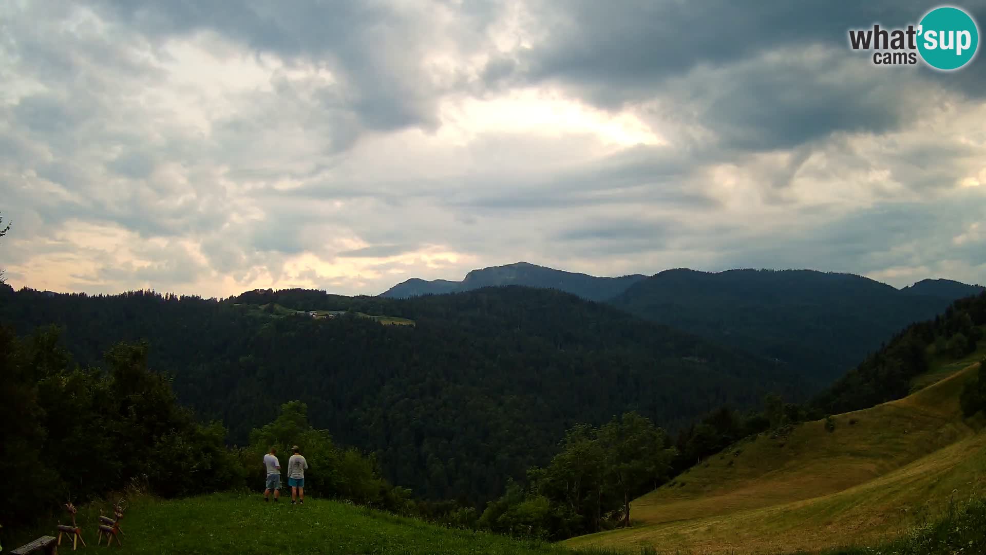 Webcam Brunarica Dražgoše – Liveblick auf Ratitovec (1666 m)