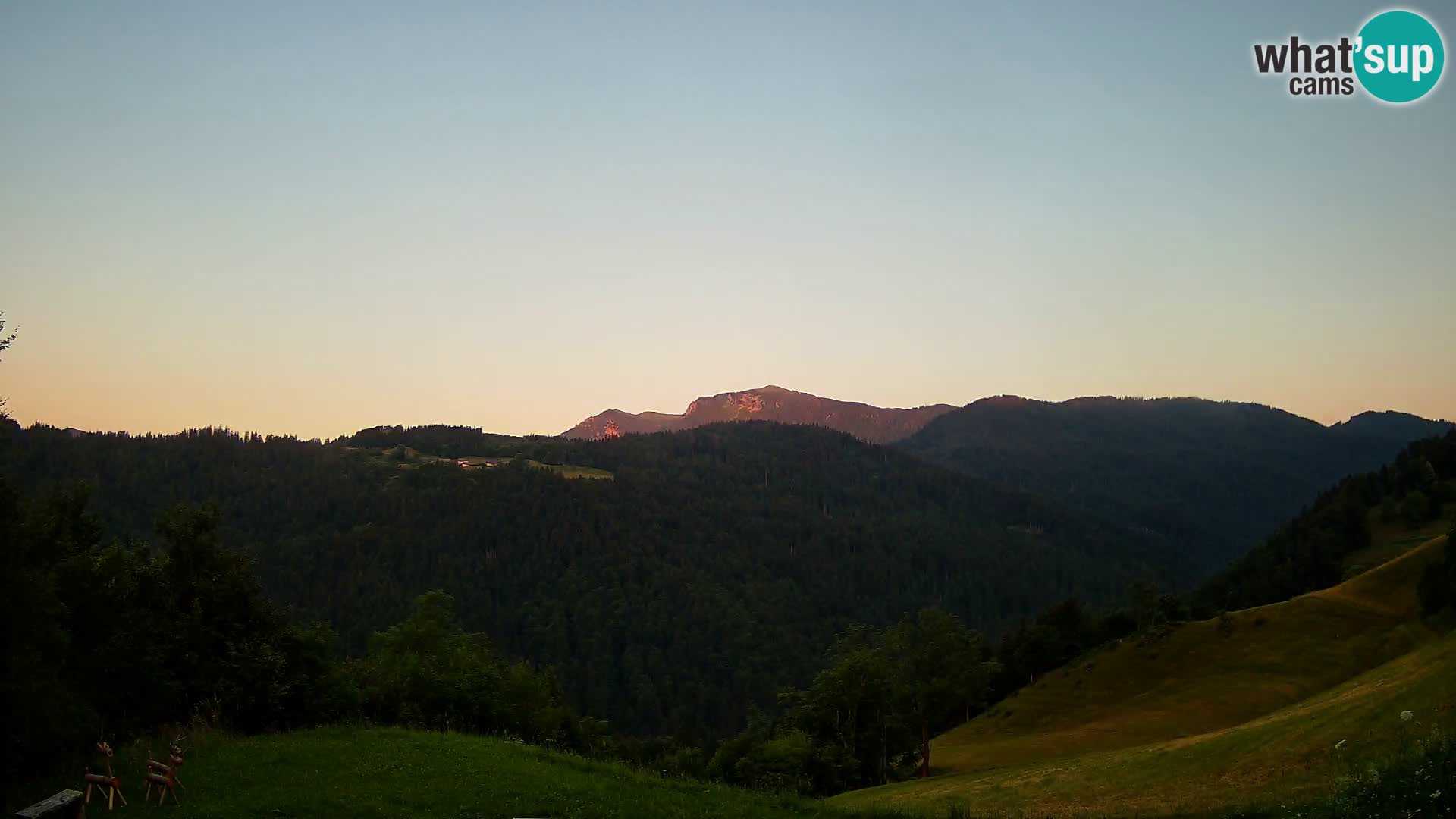 Webcam Brunarica Dražgoše – Vista live sul Ratitovec (1666 m)