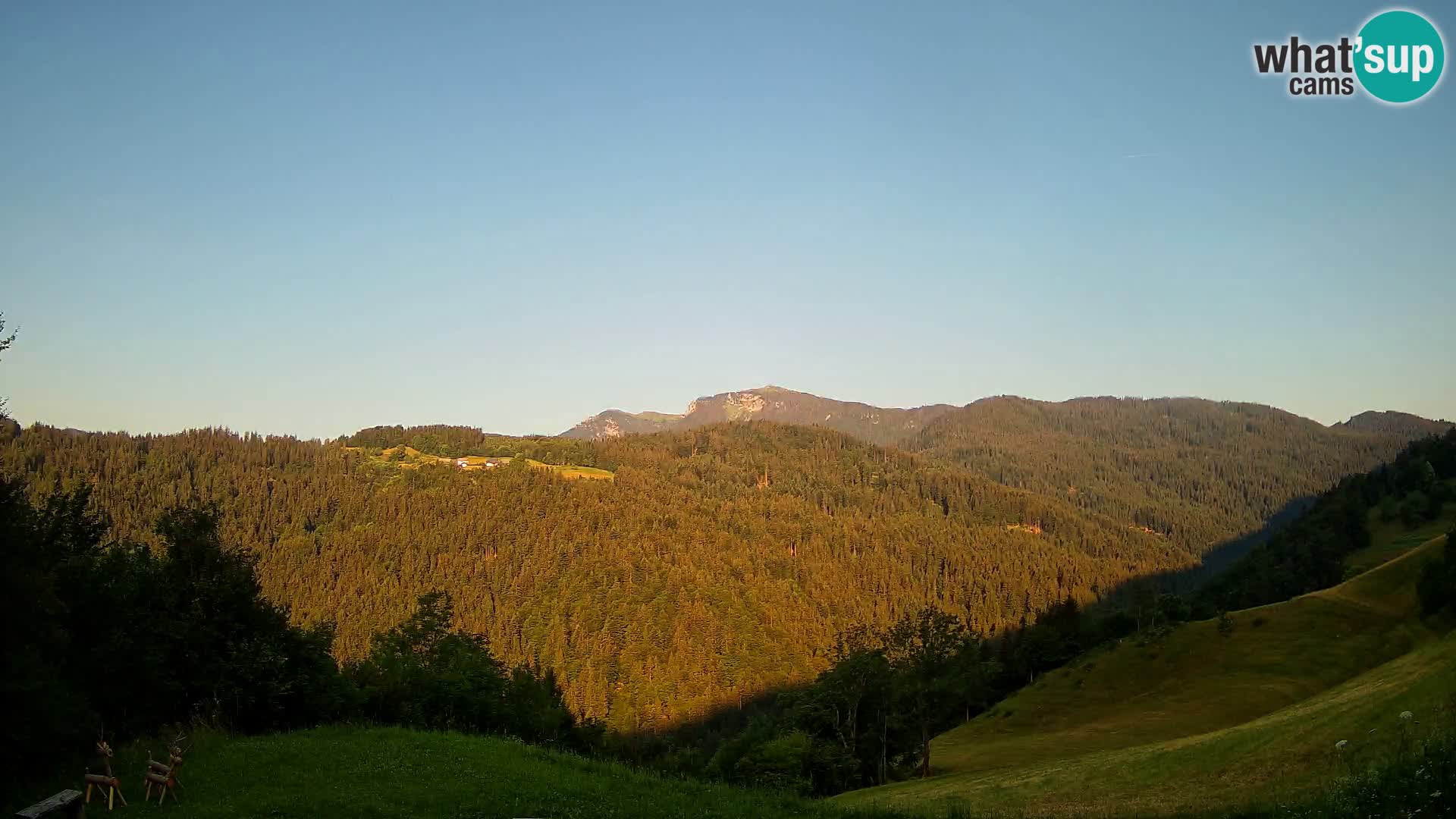 Webcam Brunarica Dražgoše – Vista live sul Ratitovec (1666 m)