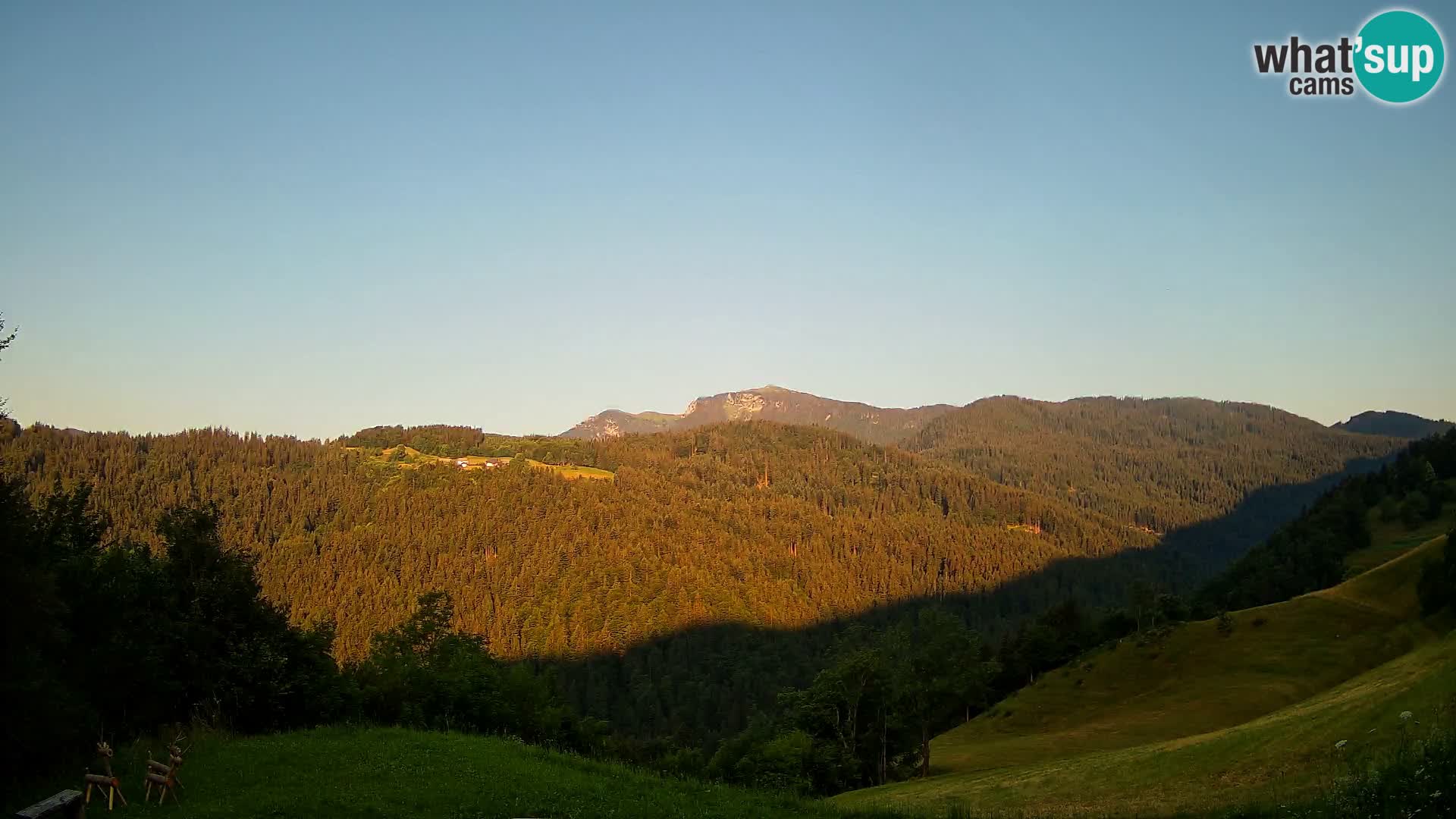 Webcam Brunarica Dražgoše – Vista live sul Ratitovec (1666 m)