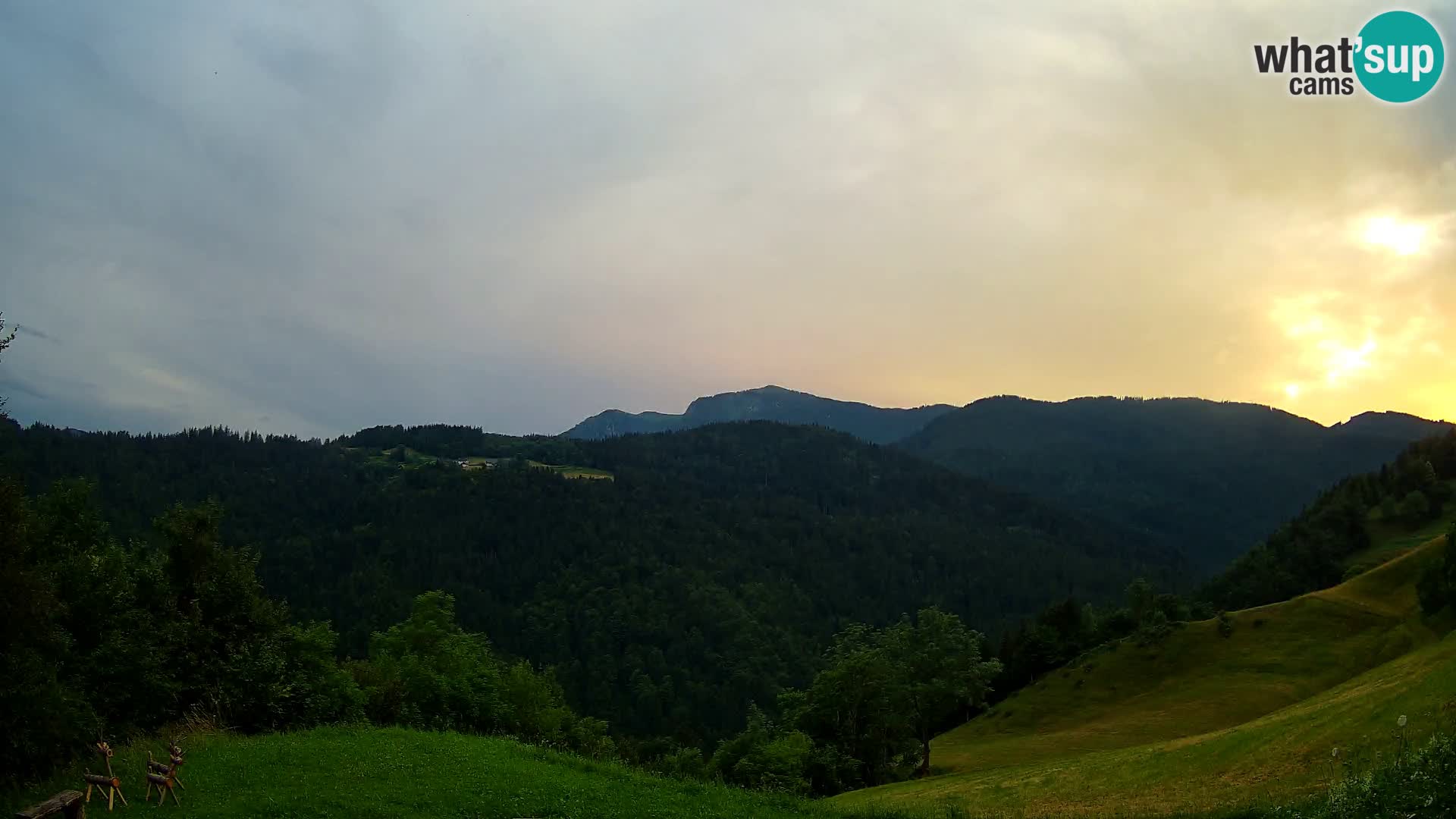 Webcam Brunarica Dražgoše – Liveblick auf Ratitovec (1666 m)