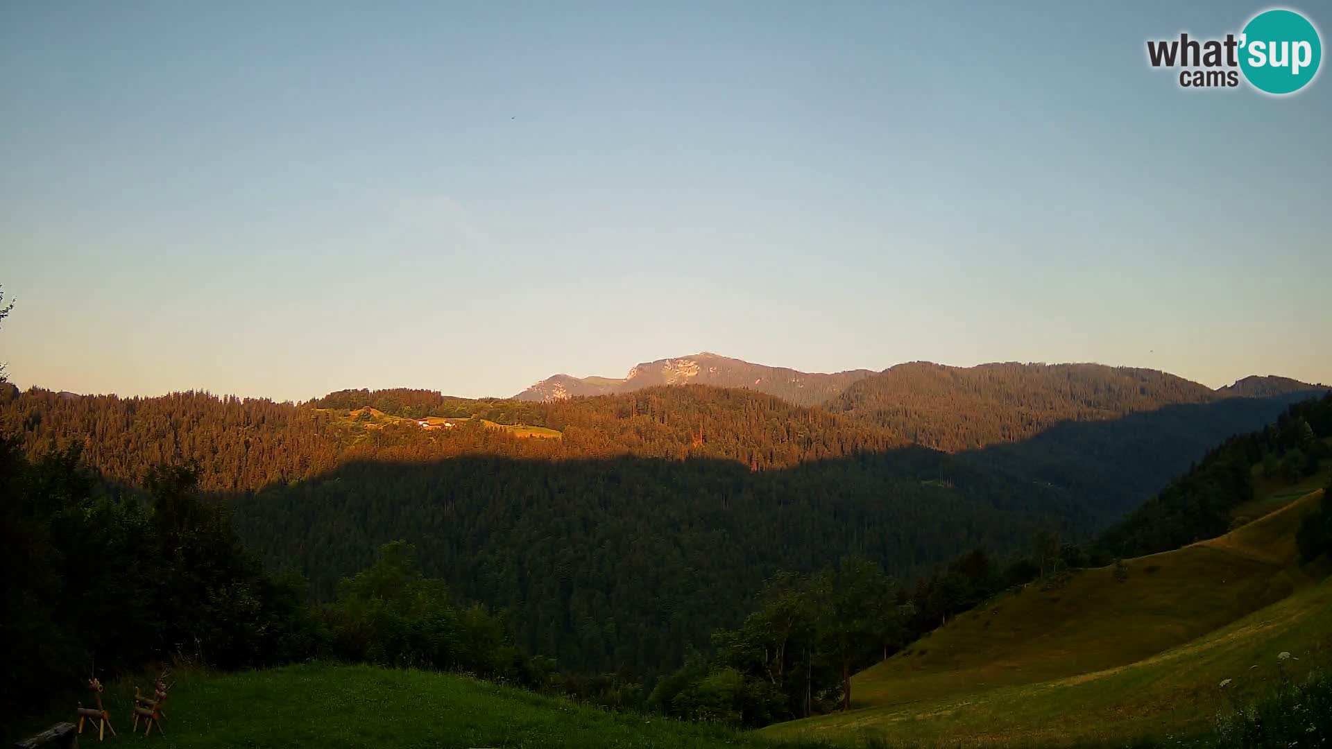 Webcam Brunarica Dražgoše – Vista live sul Ratitovec (1666 m)