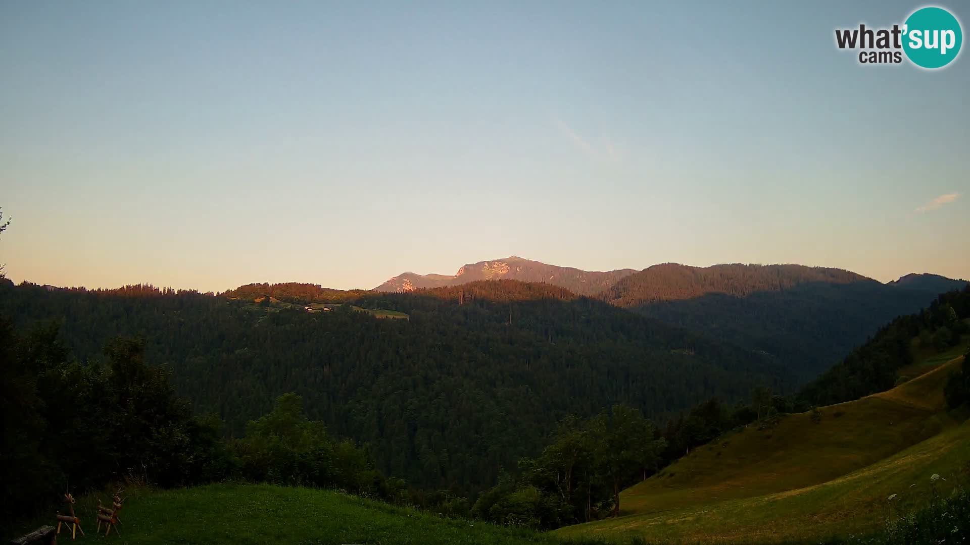 Webcam Brunarica Dražgoše – Vista live sul Ratitovec (1666 m)