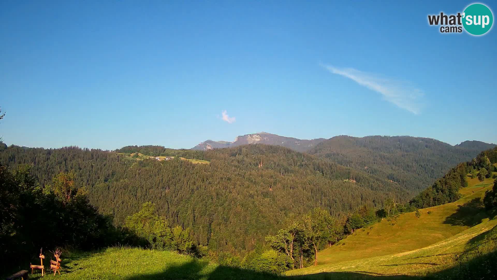 Webcam Brunarica Dražgoše – Liveblick auf Ratitovec (1666 m)