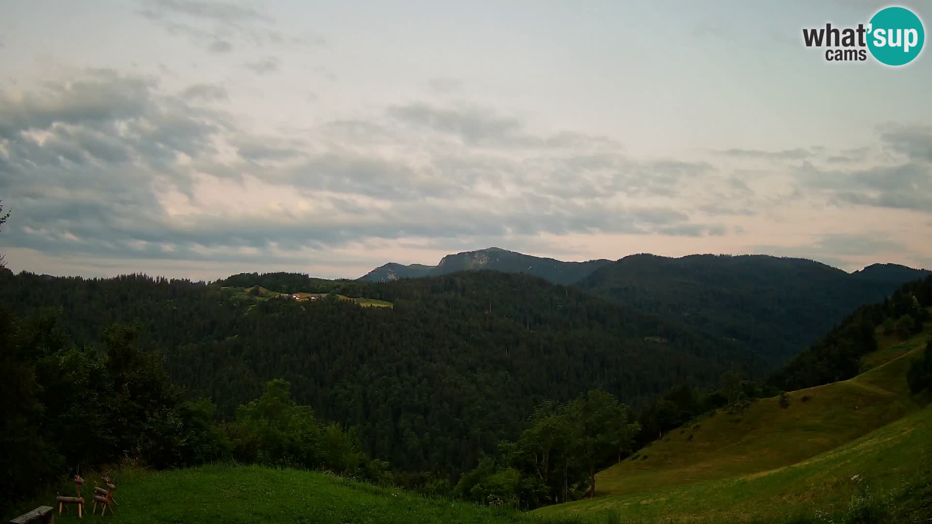 Webcam Brunarica Dražgoše – Vista live sul Ratitovec (1666 m)