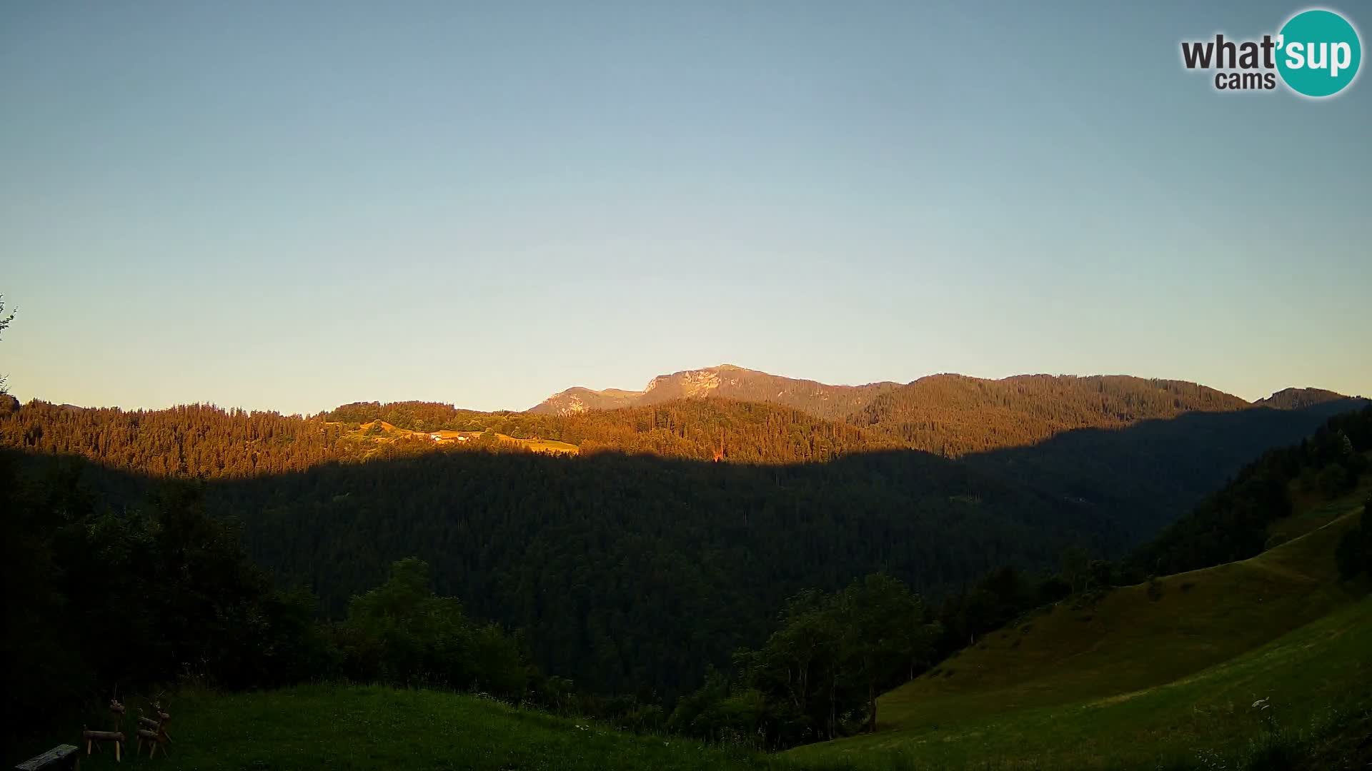 Webcam Brunarica Dražgoše – Liveblick auf Ratitovec (1666 m)