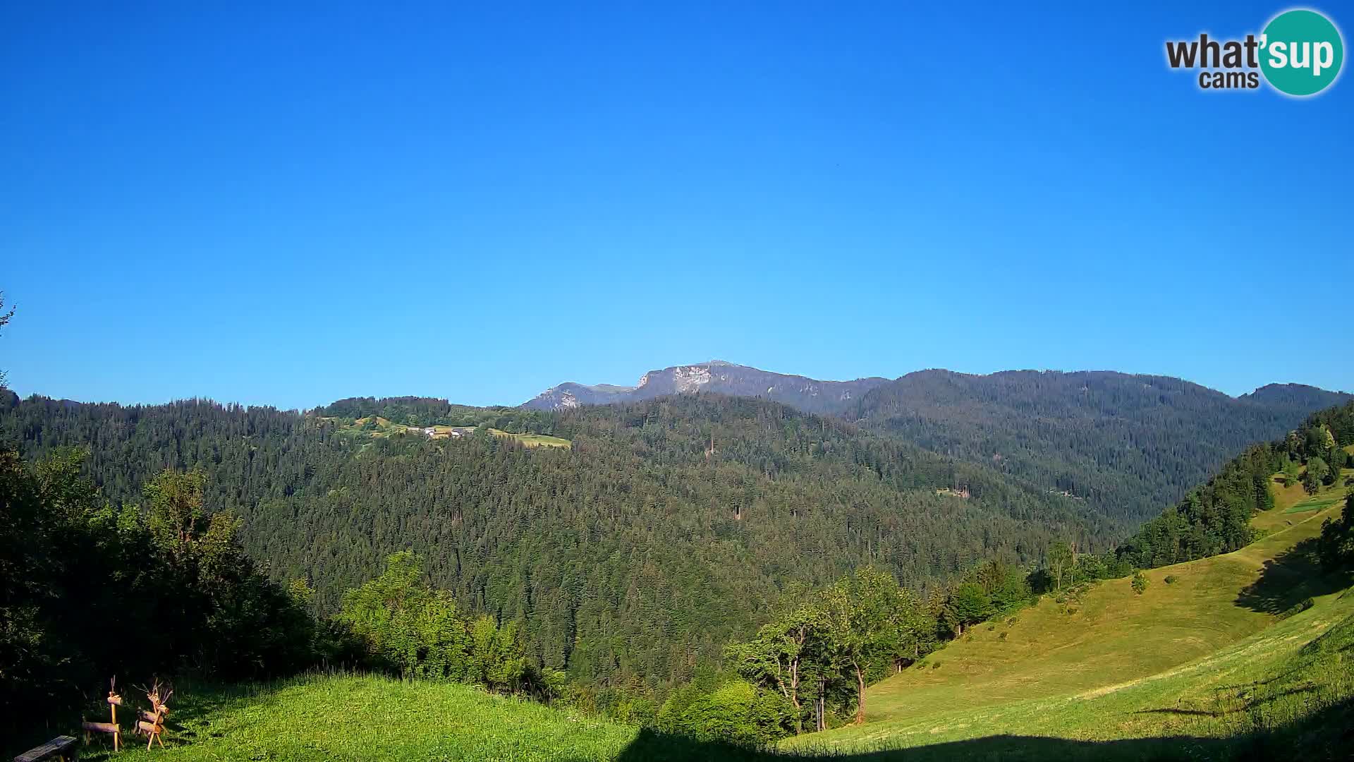 Webcam Brunarica Dražgoše – Vista live sul Ratitovec (1666 m)