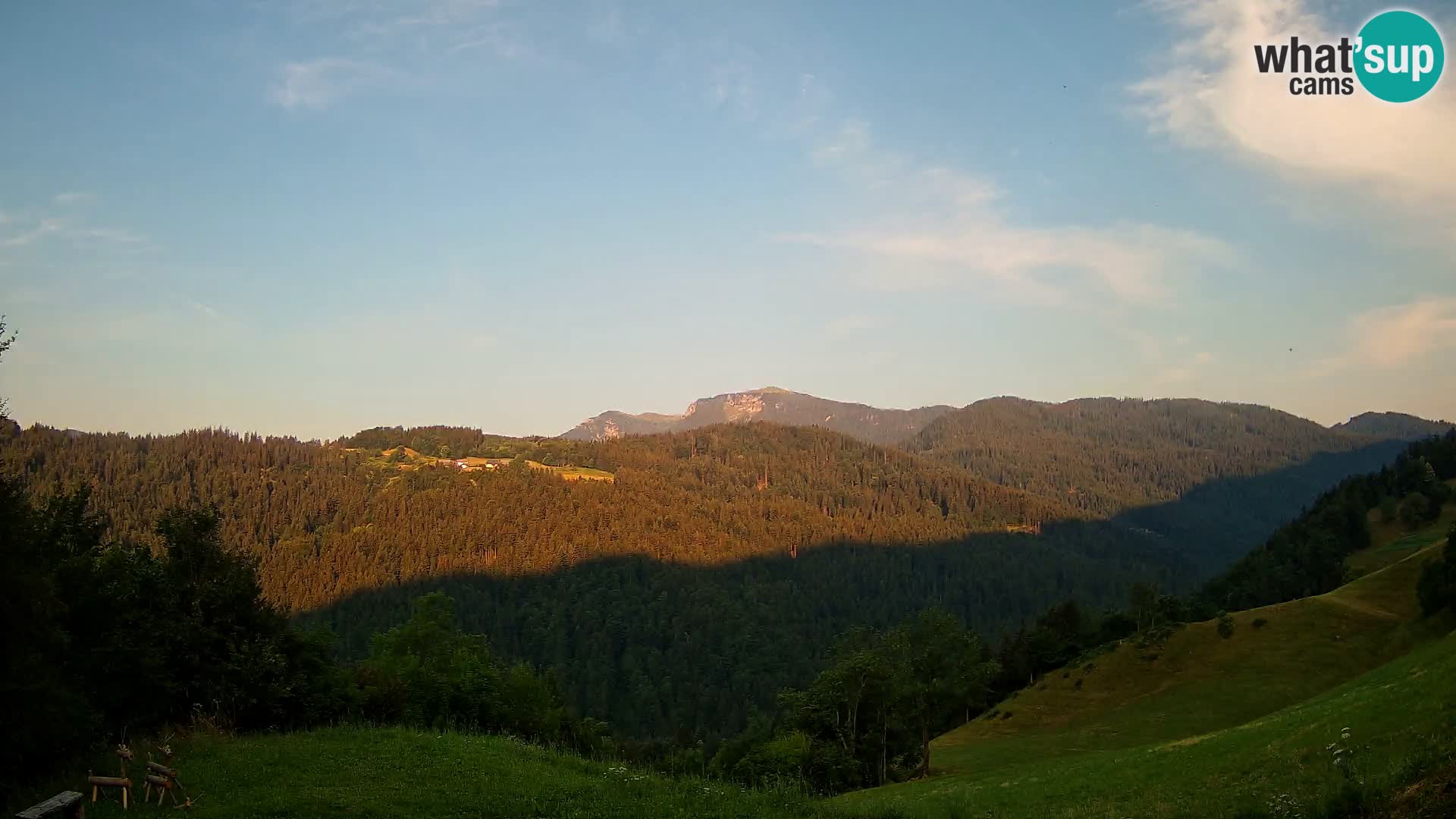 Webcam Brunarica Dražgoše – Liveblick auf Ratitovec (1666 m)