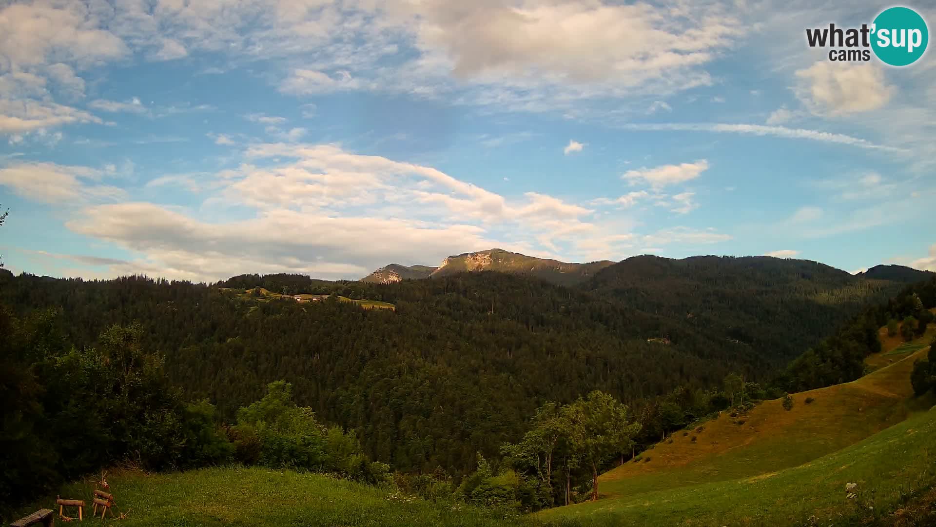 Webcam Brunarica Dražgoše – Liveblick auf Ratitovec (1666 m)