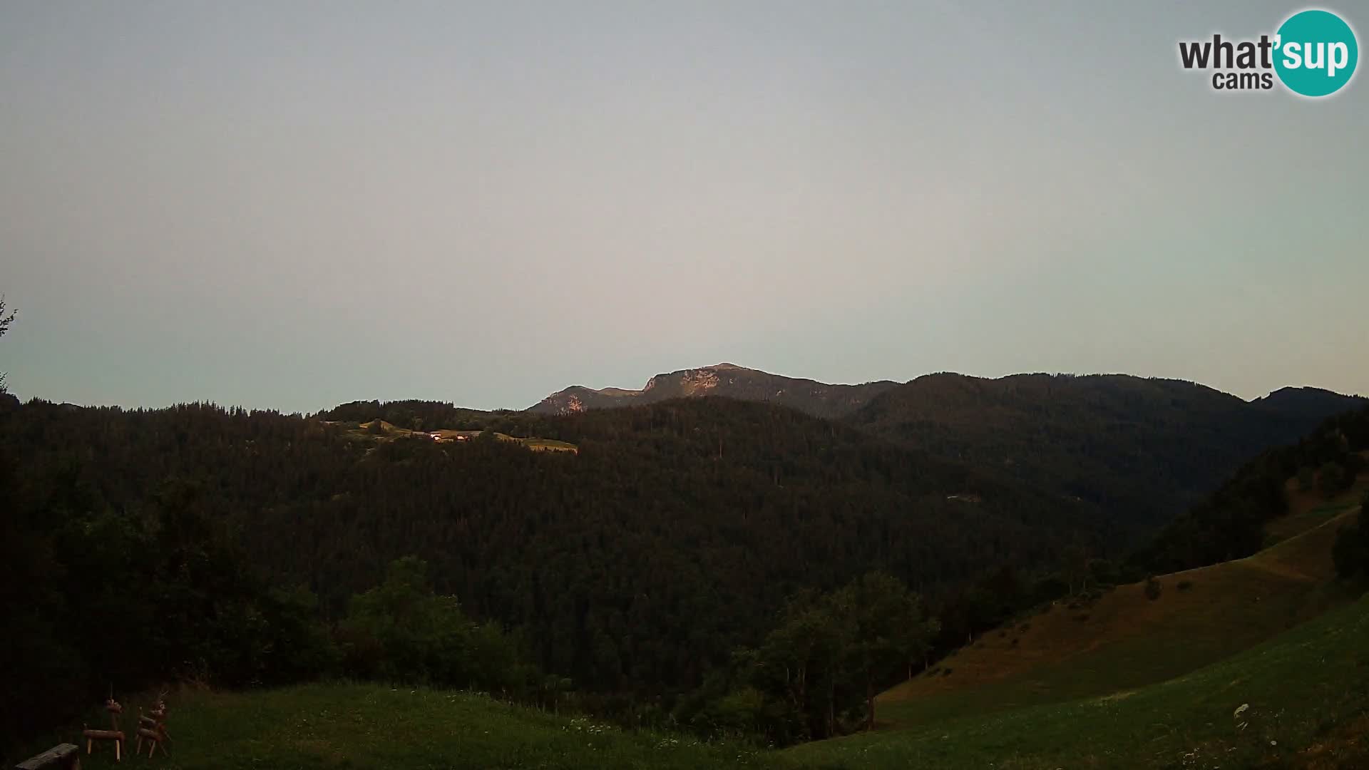 Webcam Brunarica Dražgoše – Liveblick auf Ratitovec (1666 m)