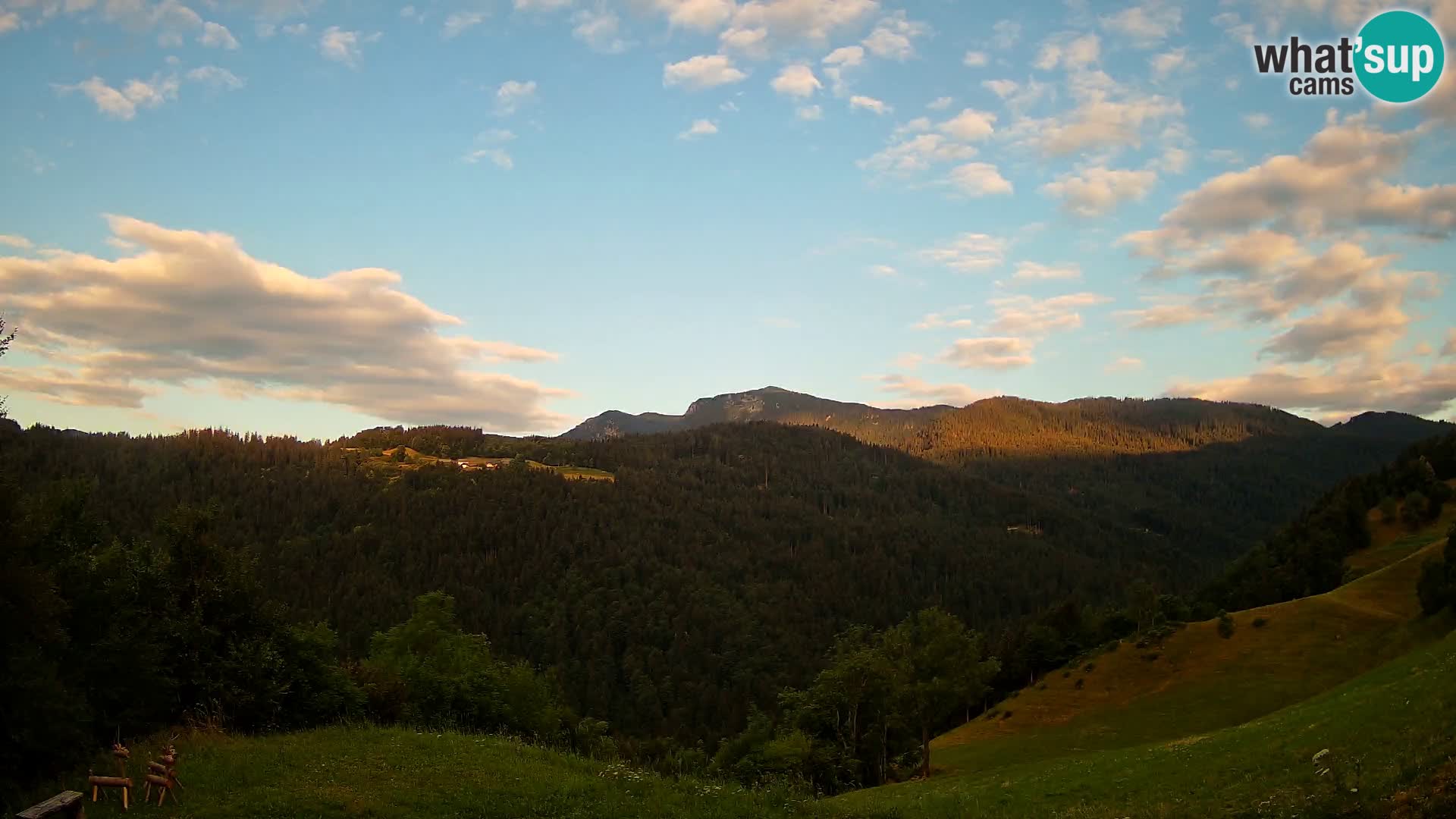 Webcam Brunarica Dražgoše – Liveblick auf Ratitovec (1666 m)