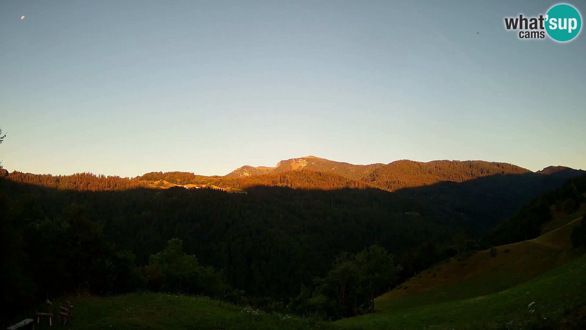 Webcam Brunarica Dražgoše – Vista live sul Ratitovec (1666 m)