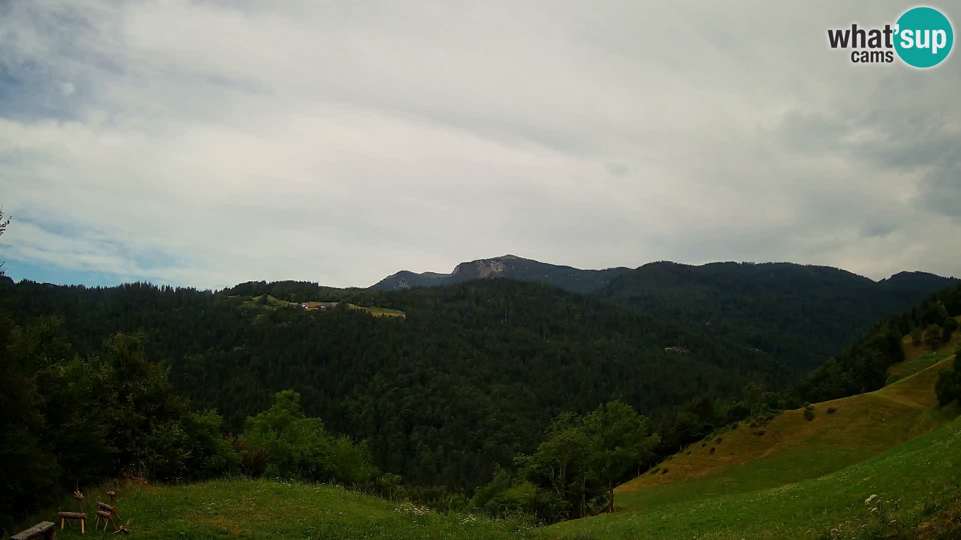 Webcam Brunarica Dražgoše – Liveblick auf Ratitovec (1666 m)