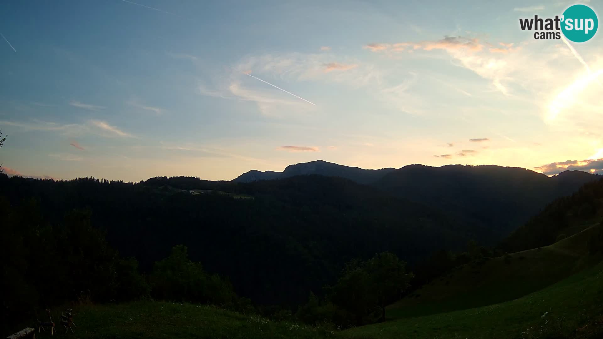 Webcam Brunarica Dražgoše – Live View of Ratitovec (1666 m)