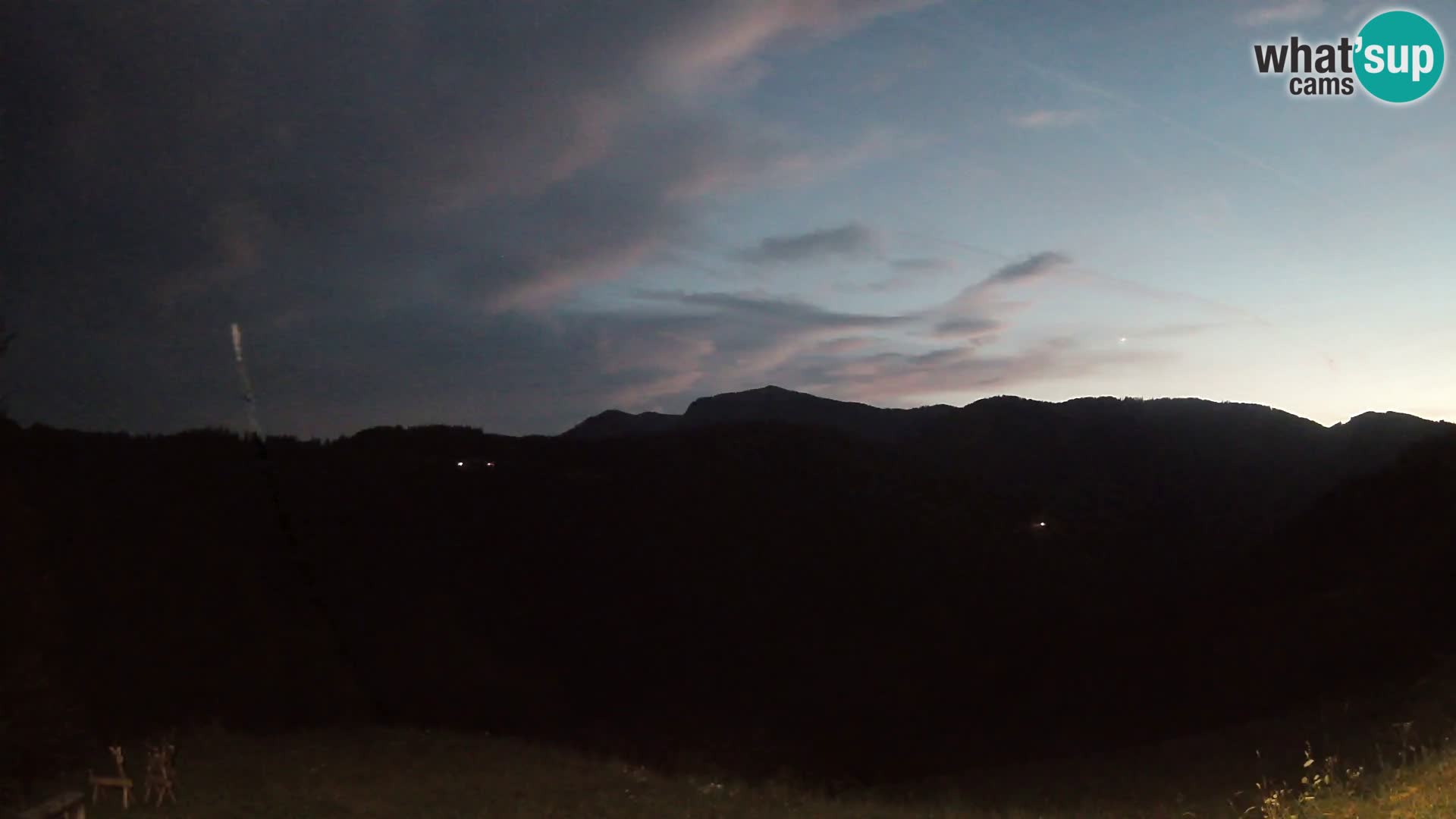 Webcam Brunarica Dražgoše – Live View of Ratitovec (1666 m)